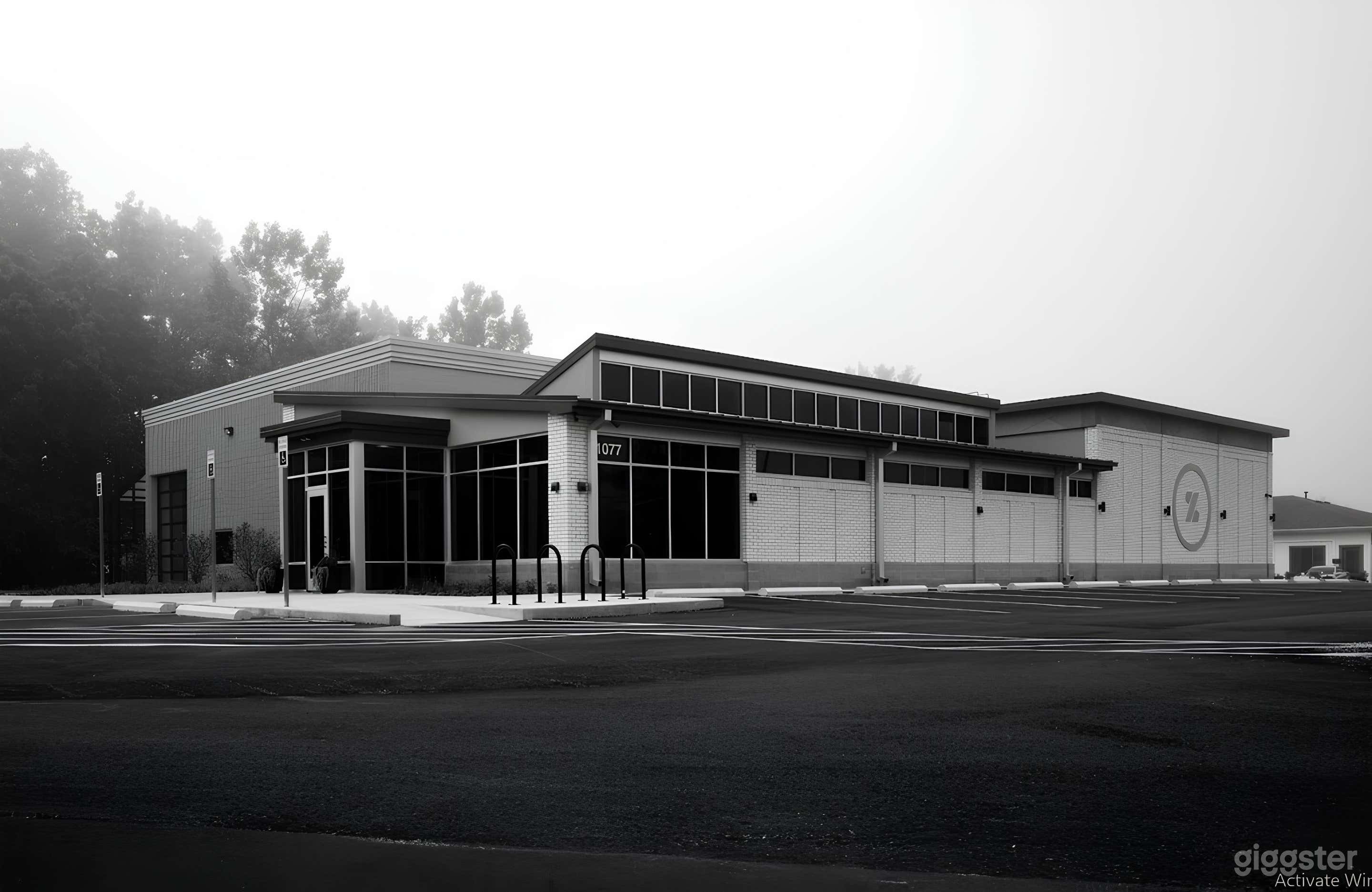 40,000 sq Versatile Parking Lot is Perfect for Movies Photo 2