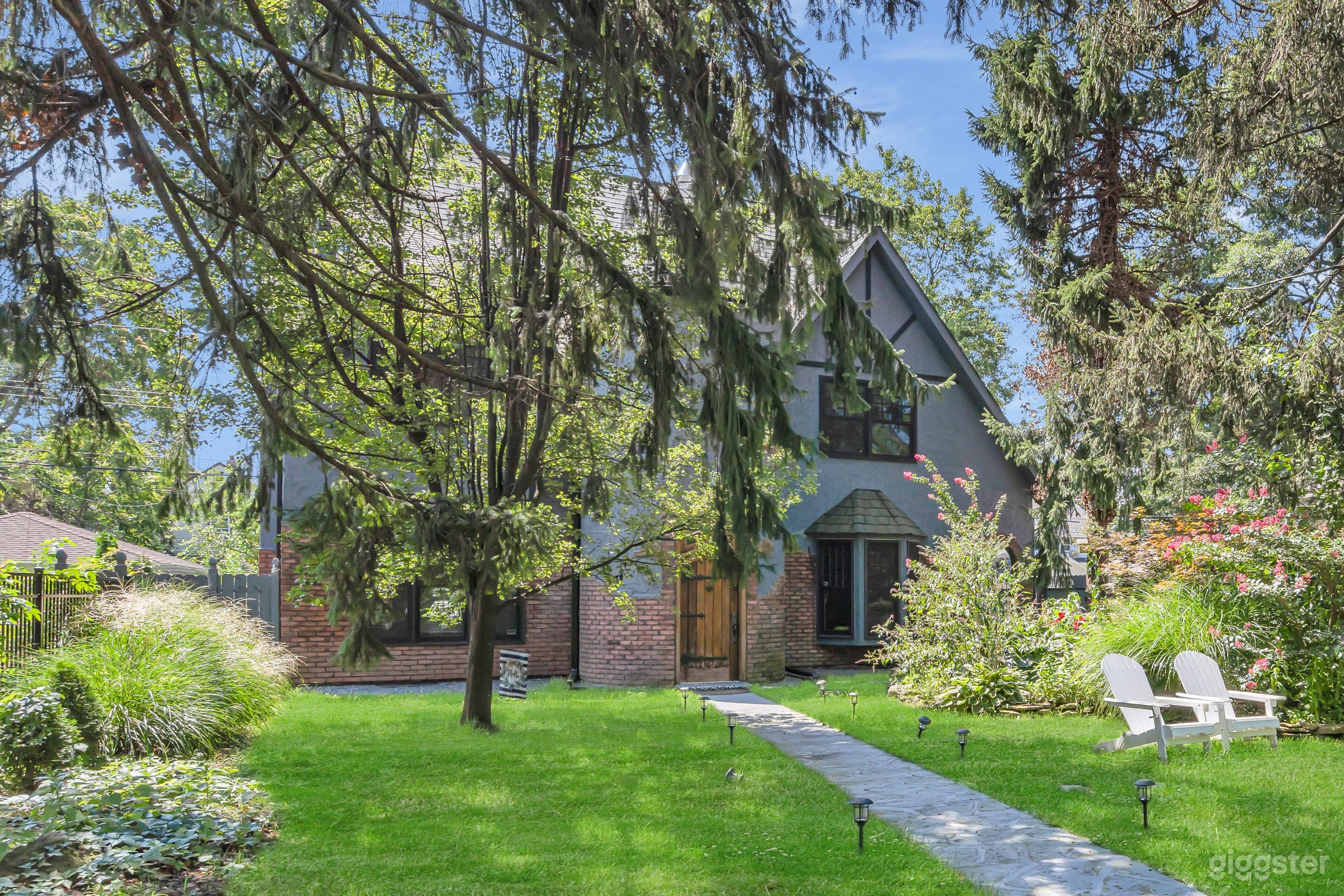 Custom Tudor w large front yard in Asbury Park Photo 3