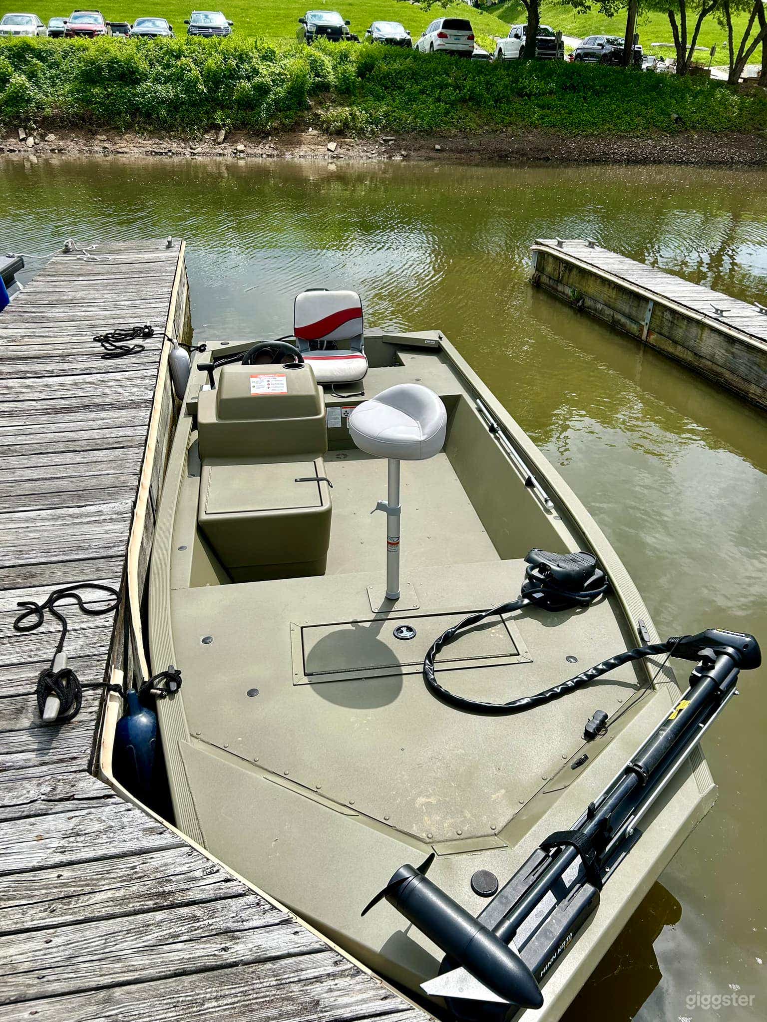 Bass Boat for 3 People Photo 4