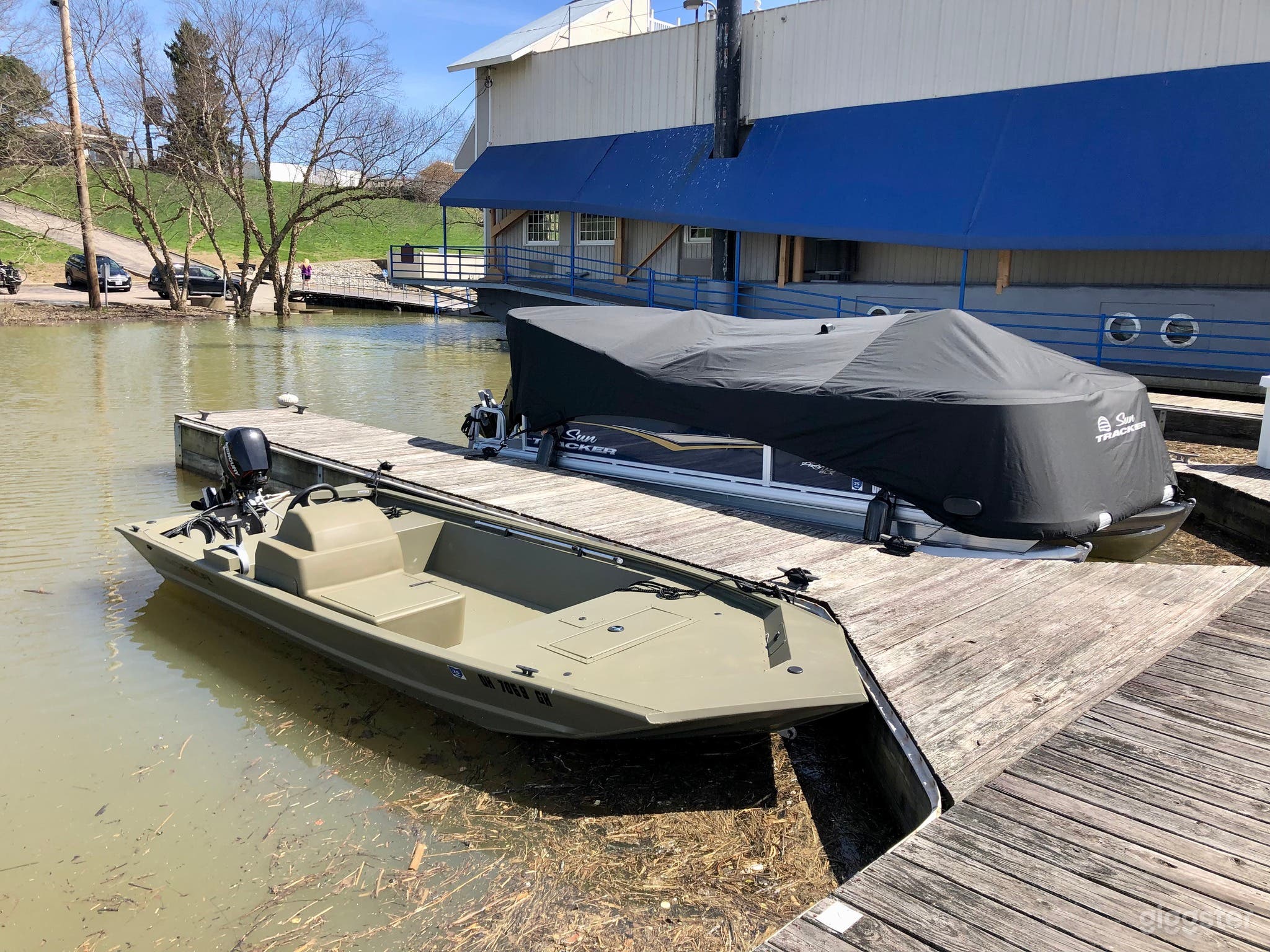 Bass Boat for 3 People Photo 2