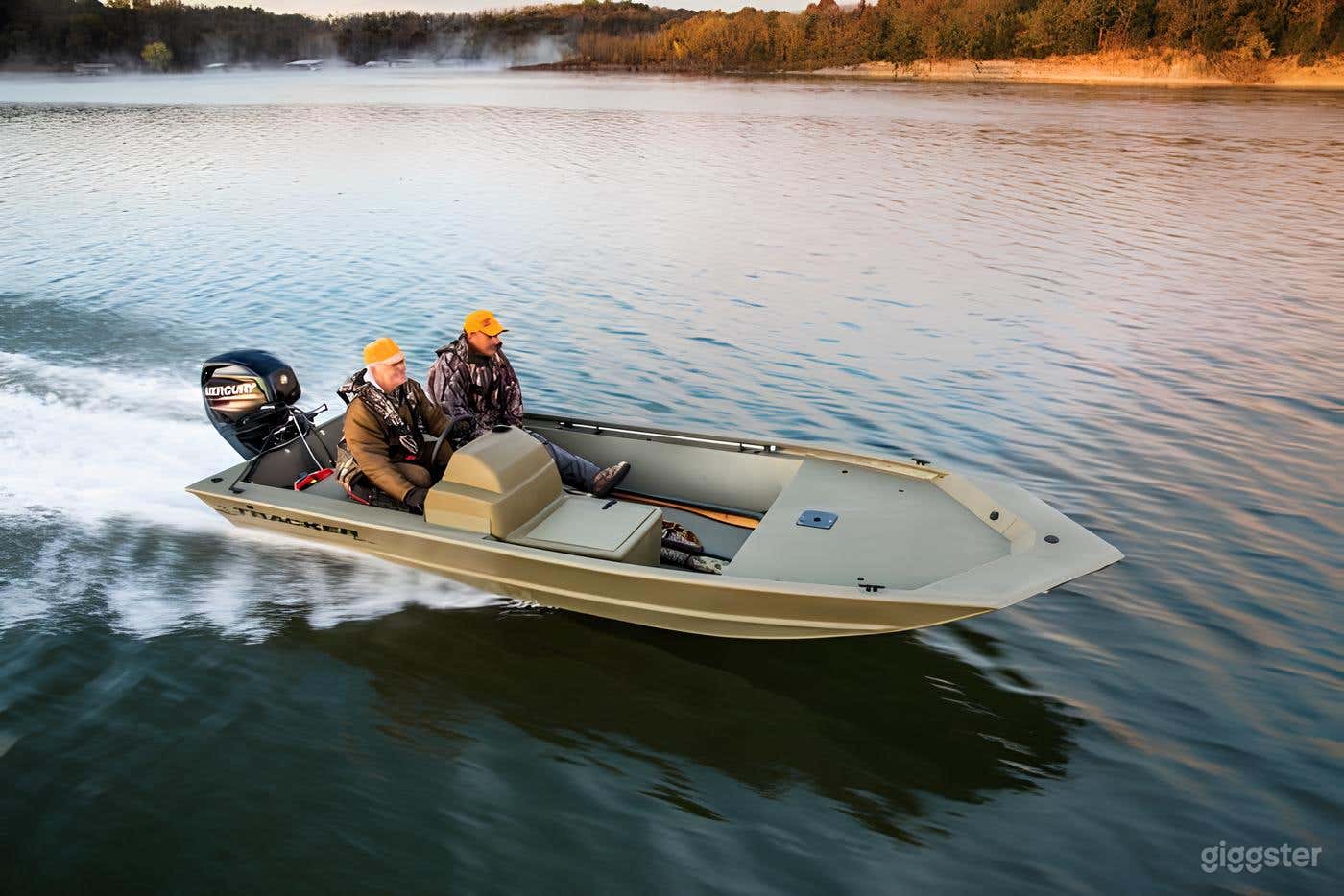 Bass Boat for 3 People Photo 1