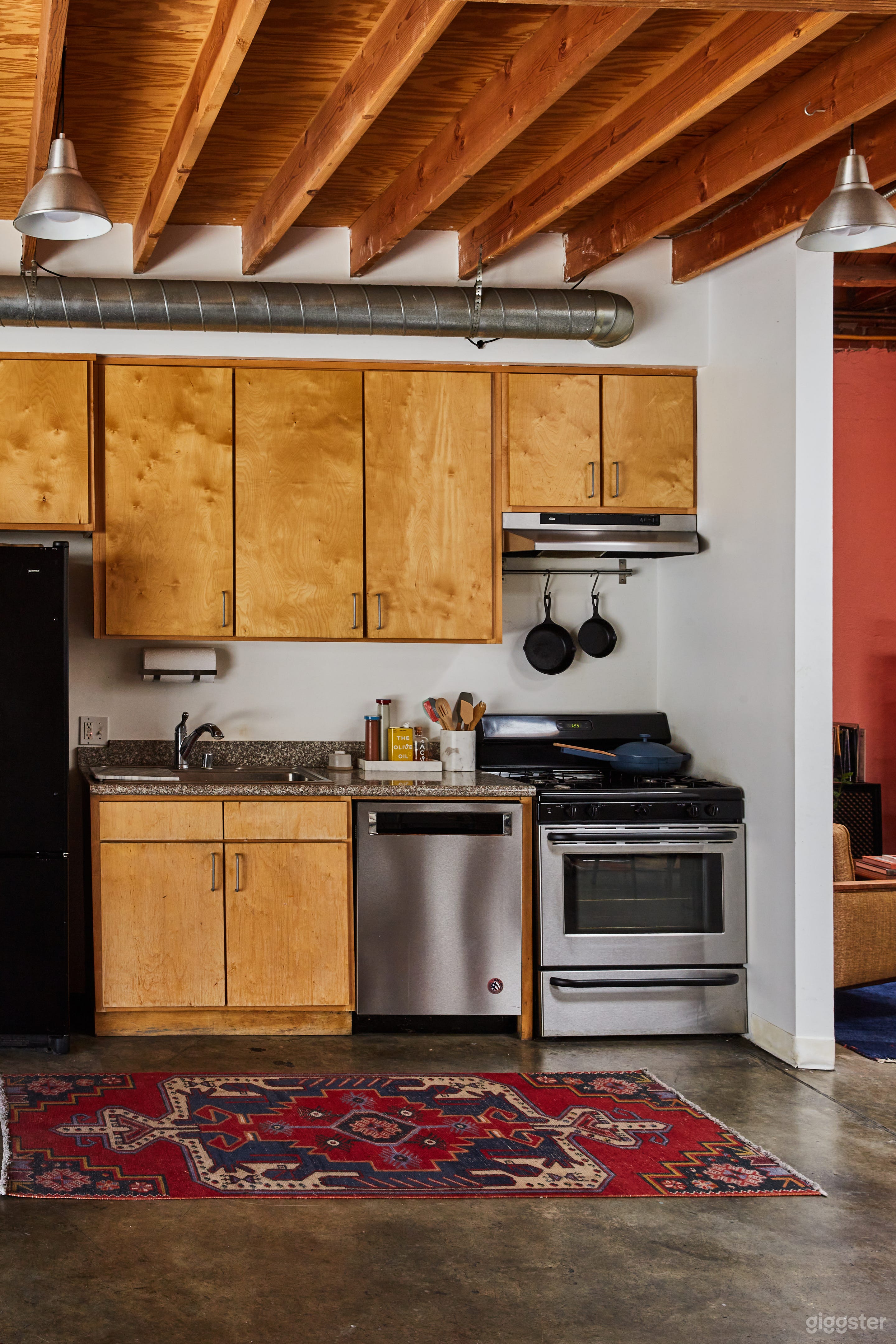 Cozy Photo Studio and Film Location Photo 2