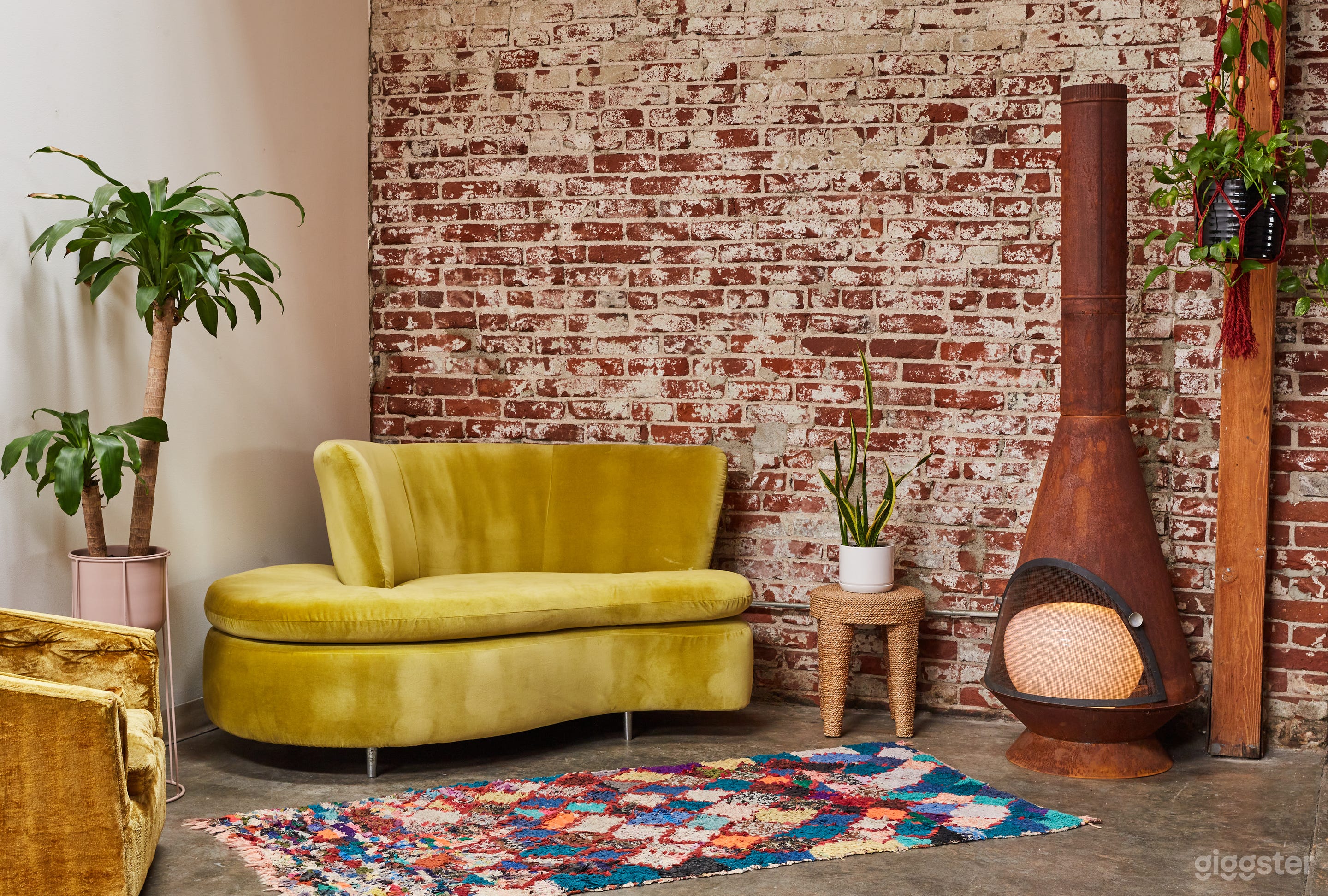 Cozy Photo Studio and Film Location Photo 4