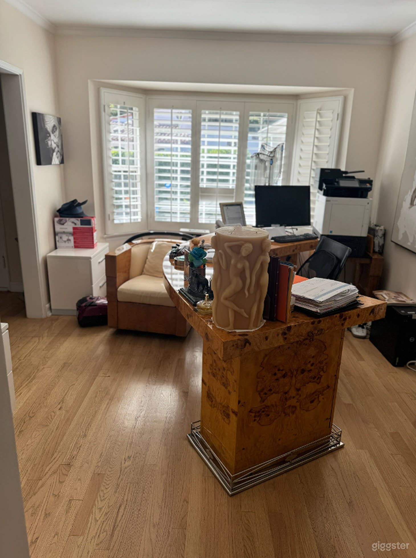  Stunning Beverly Hills Estate Available for Production and Filming (Full Buy Out) Photo 3