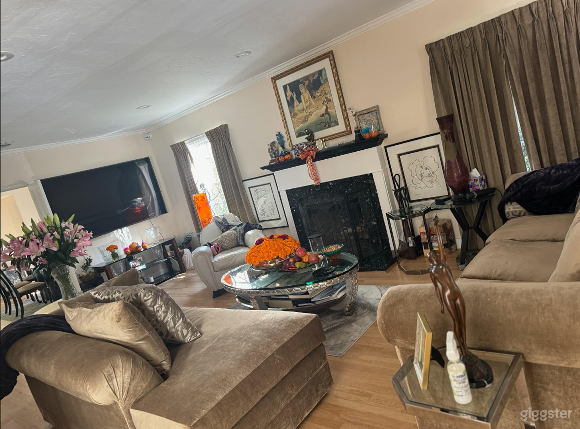  Stunning Beverly Hills Estate Available for Production and Filming (Full Buy Out) Photo 2