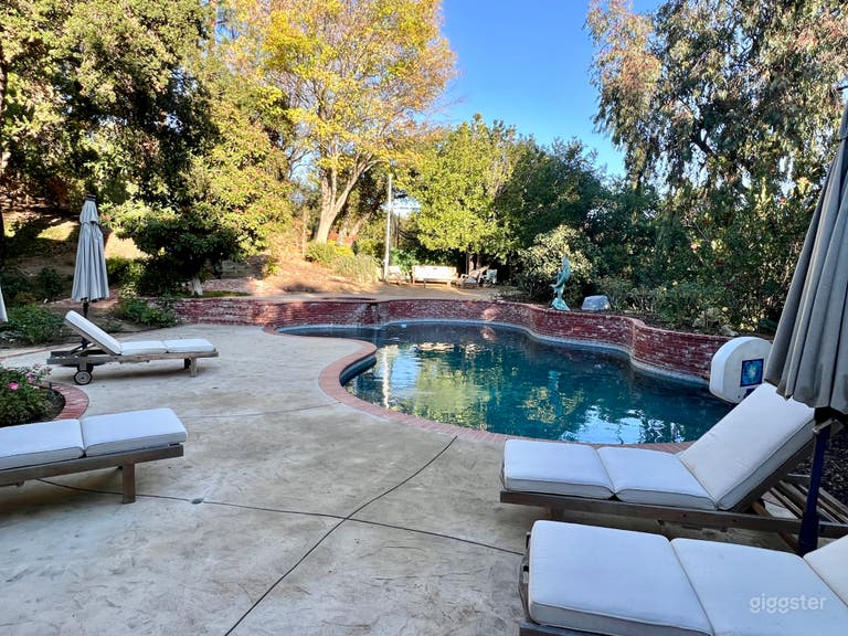  Traditional home with a lot of mature trees  