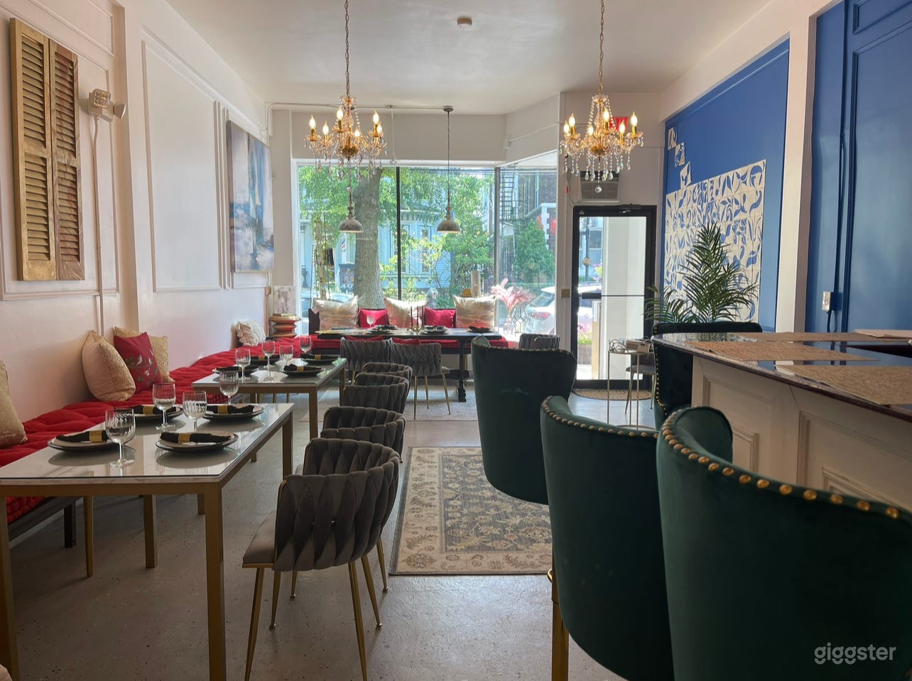 Dining/Entertainment Area