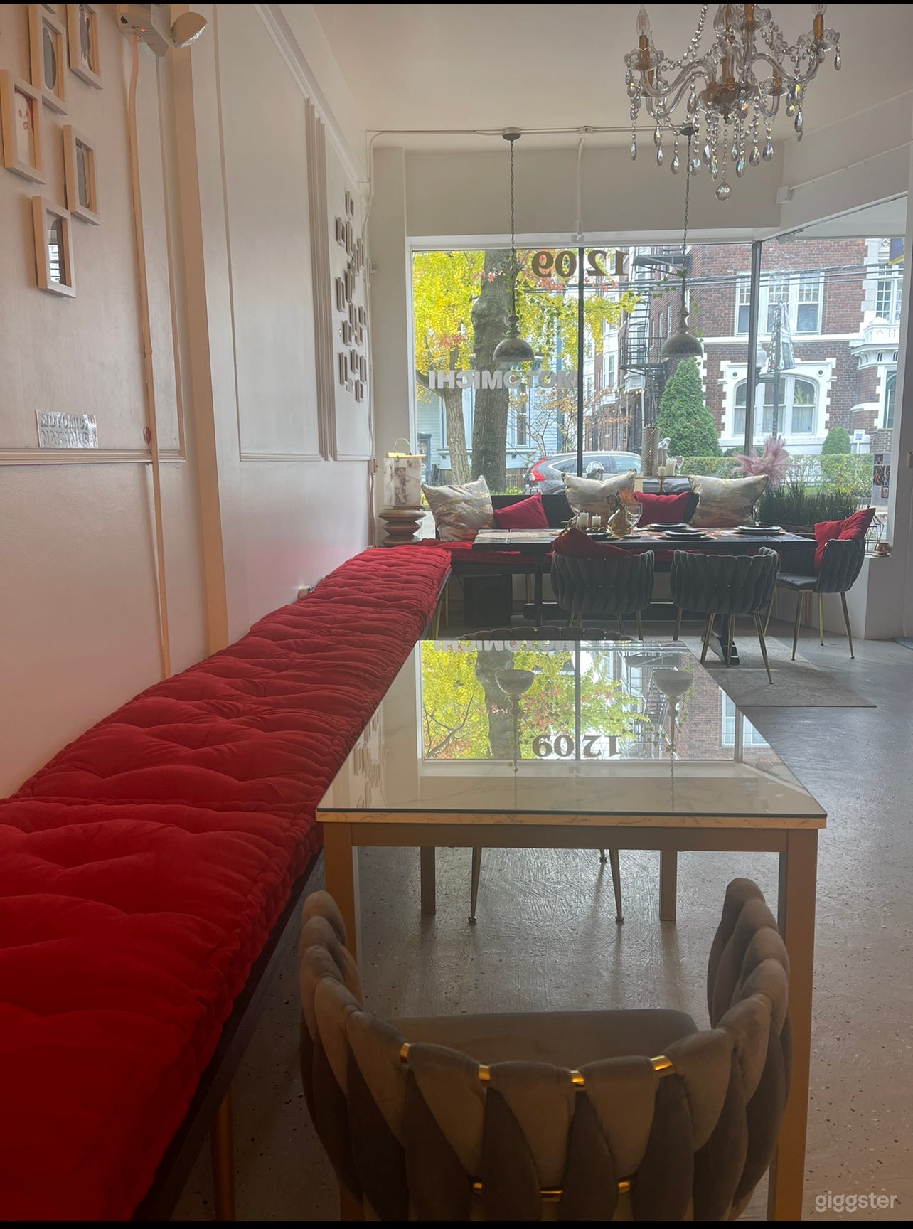 Wrap around bench seating