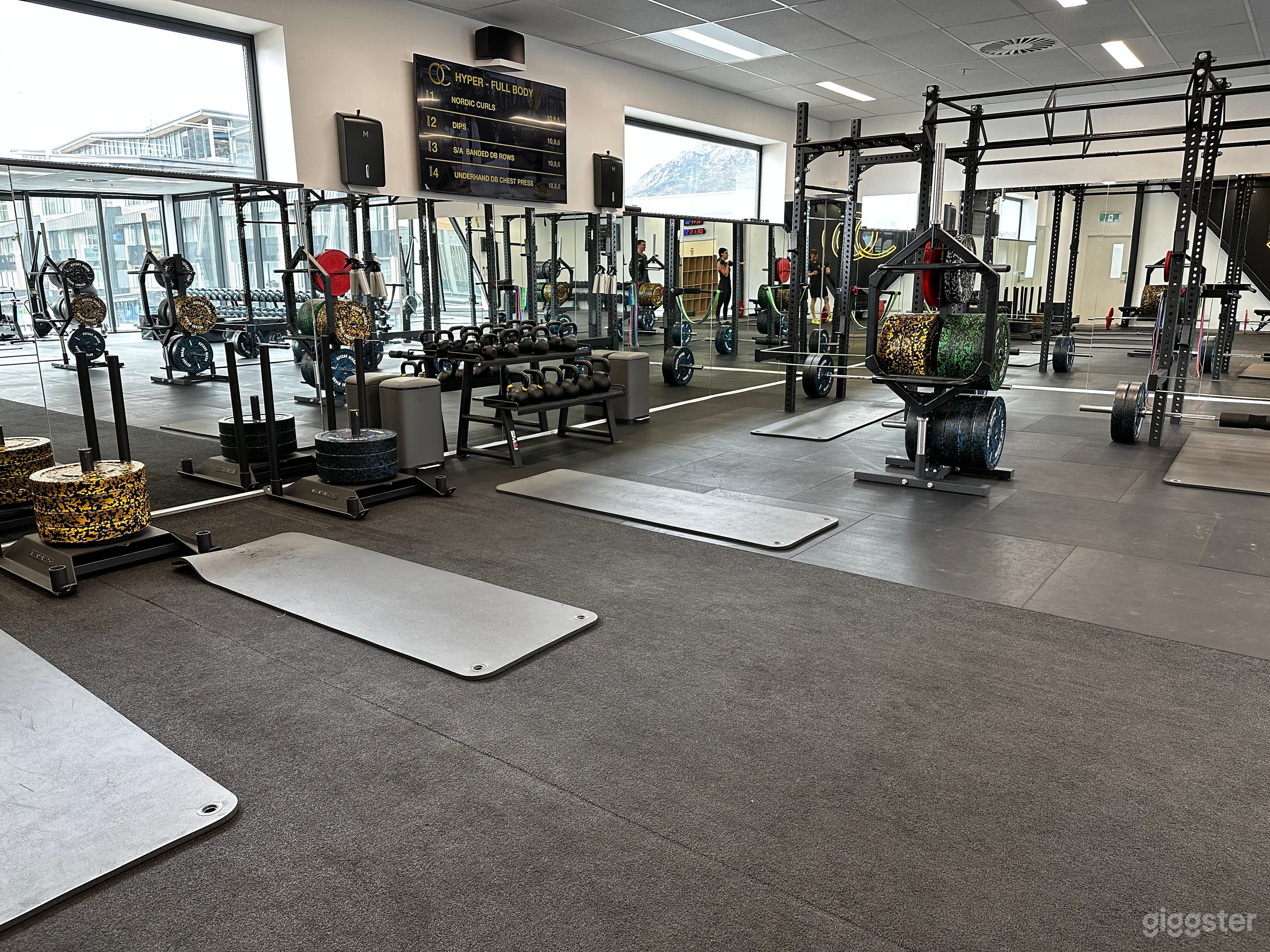 Full Gym and Health Club in Queenstown Central  Photo 1