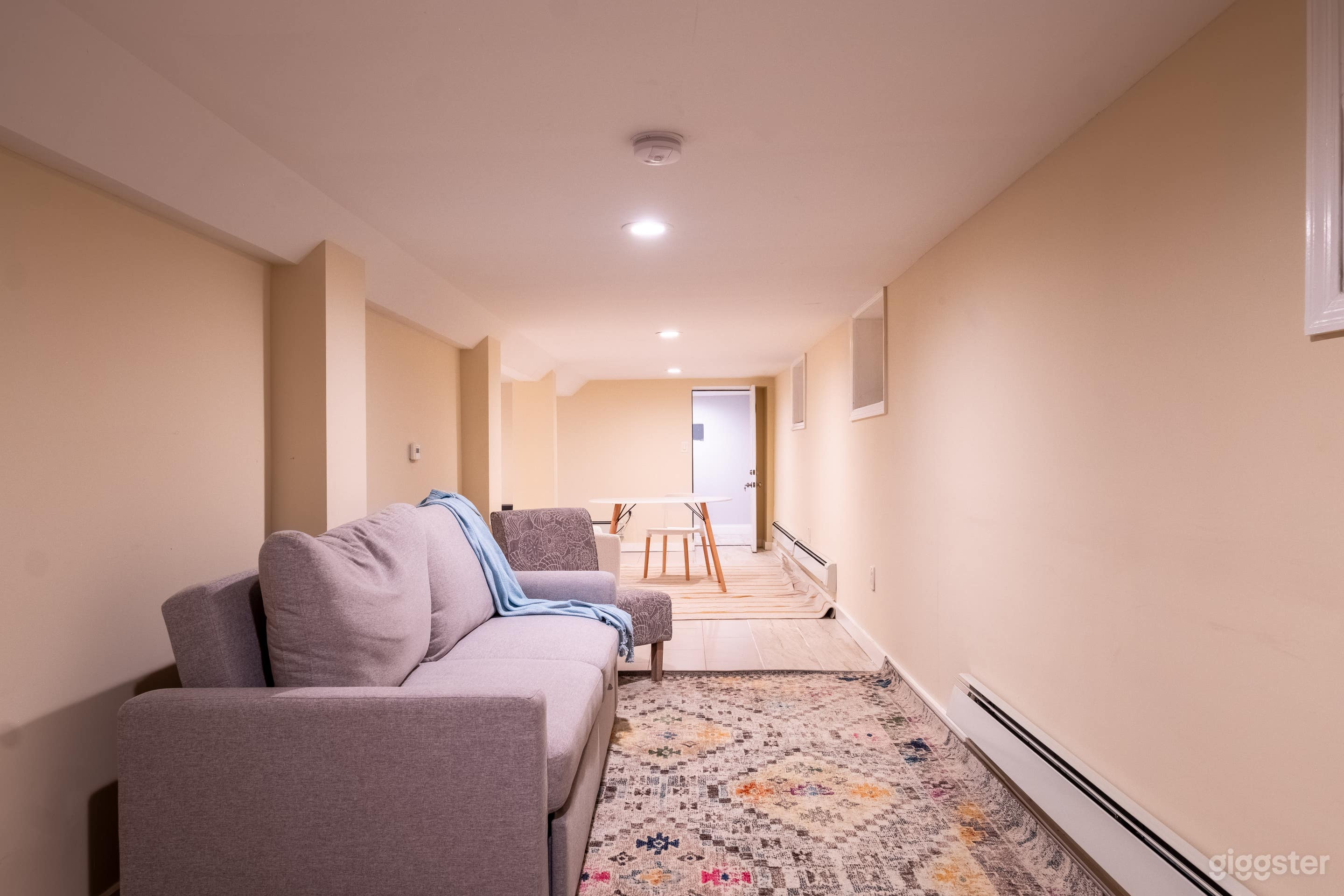 Jersey City Cozy &amp; Convenient Meeting Space Photo 1