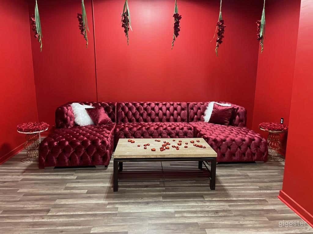 Colorful Selfie/Photography Studio in Memphis Photo 1