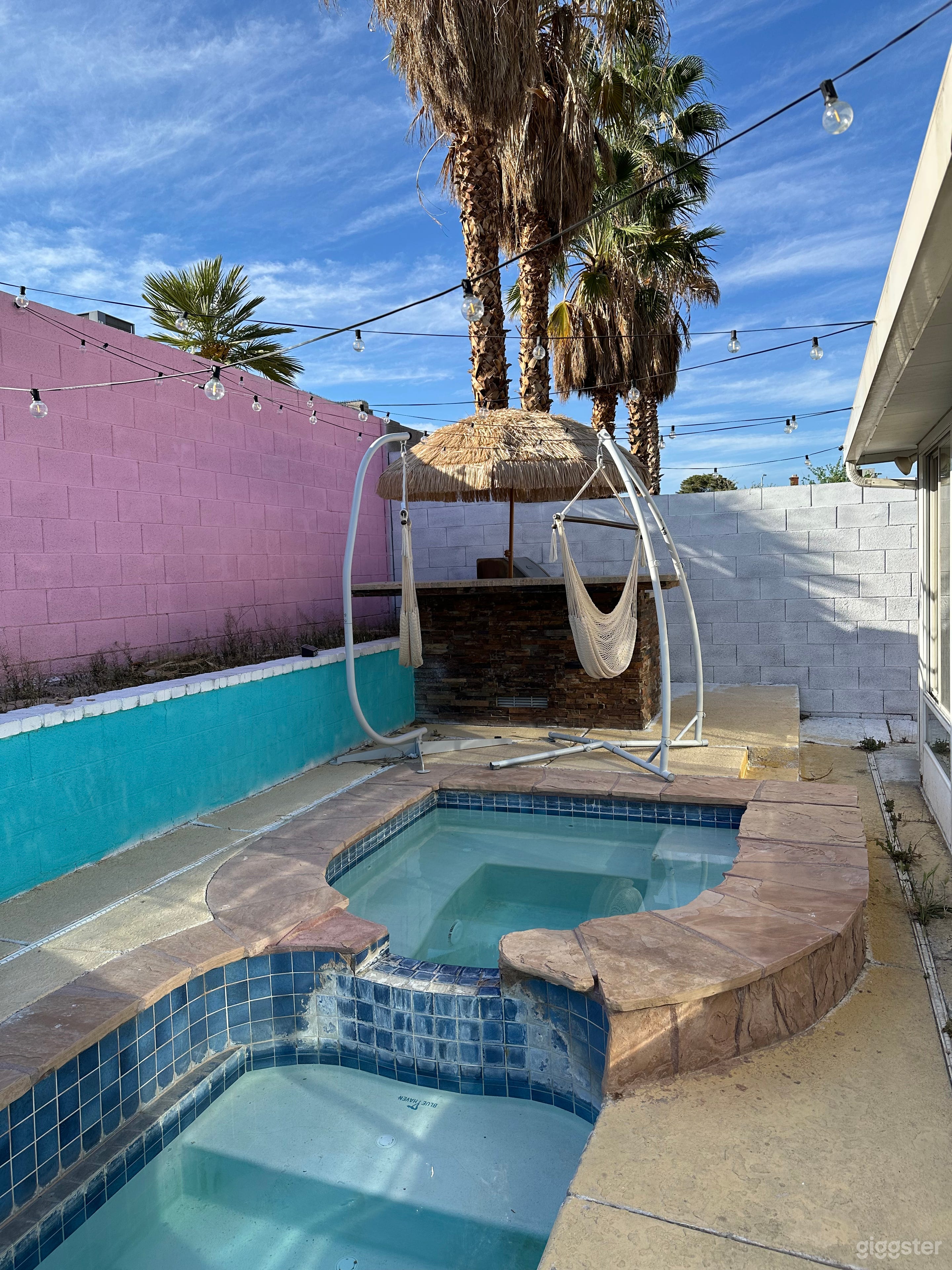 Pool for parties fun slide and hammocks! Photo 4