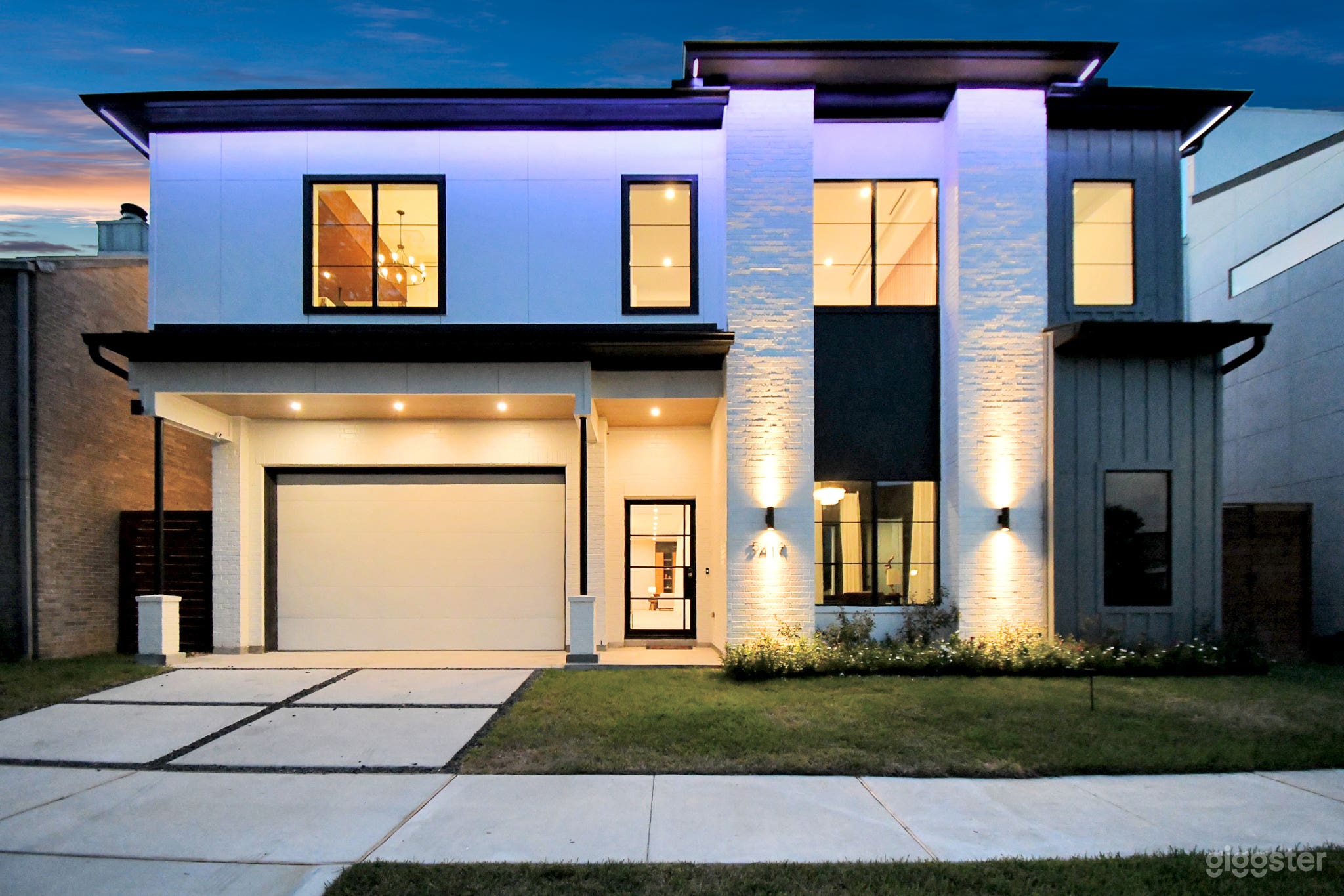 Modern Luxury Event Villa in Memorial, Near The Galleria Photo 2