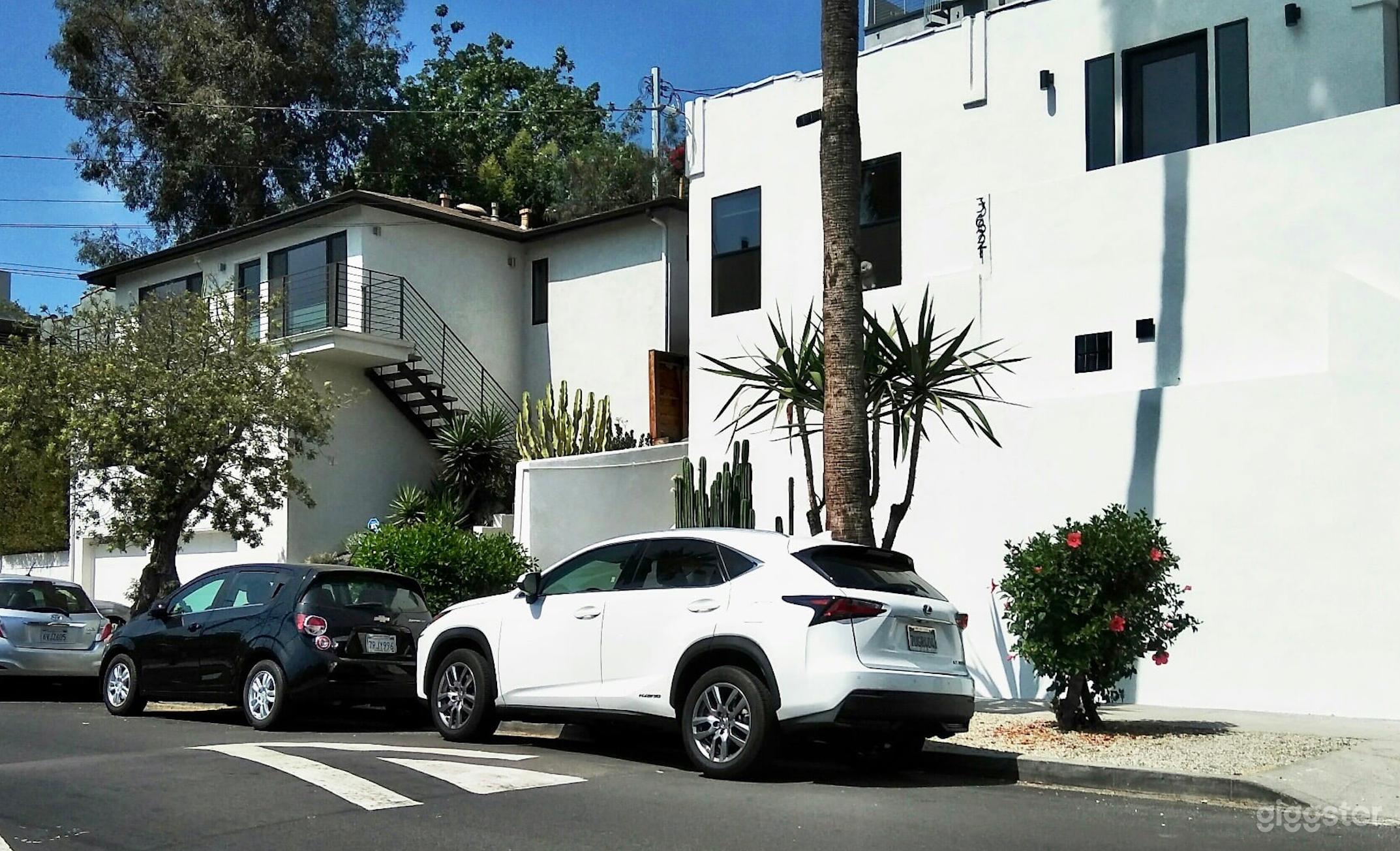 New York loft style meets Los Angeles view Photo 3