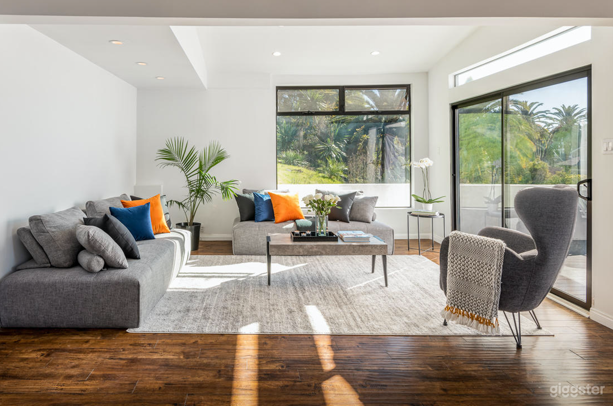 New York loft style meets Los Angeles view Photo 4