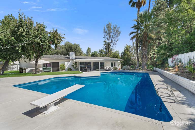  Swimming Pool Area in a Mid-Century Ranch: Your Creative Production Oasis 