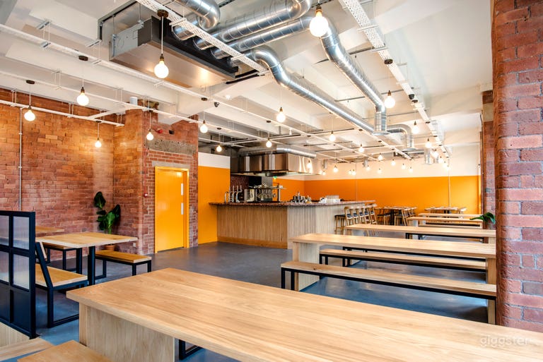  interior showing coloured walls 