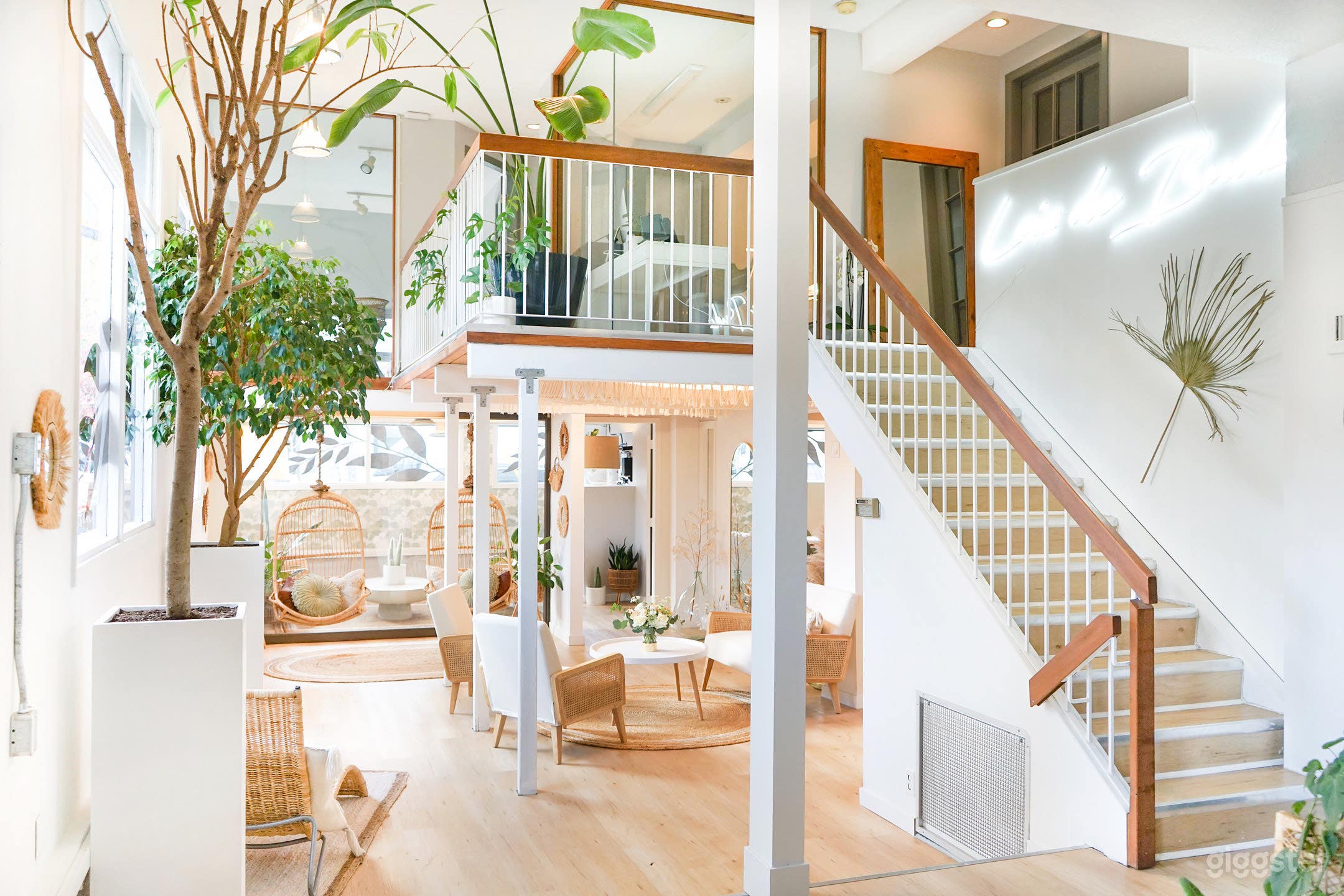 Bright &amp; Dreamy Design Studio Photo 1