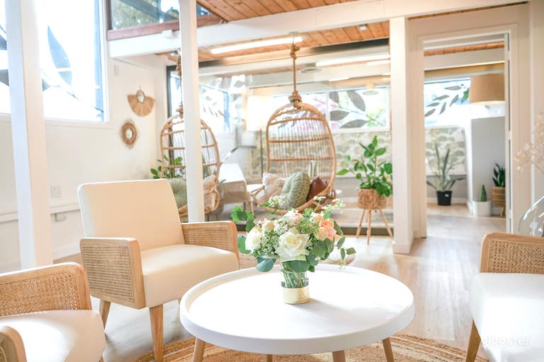  Bright & Dreamy Design Studio 