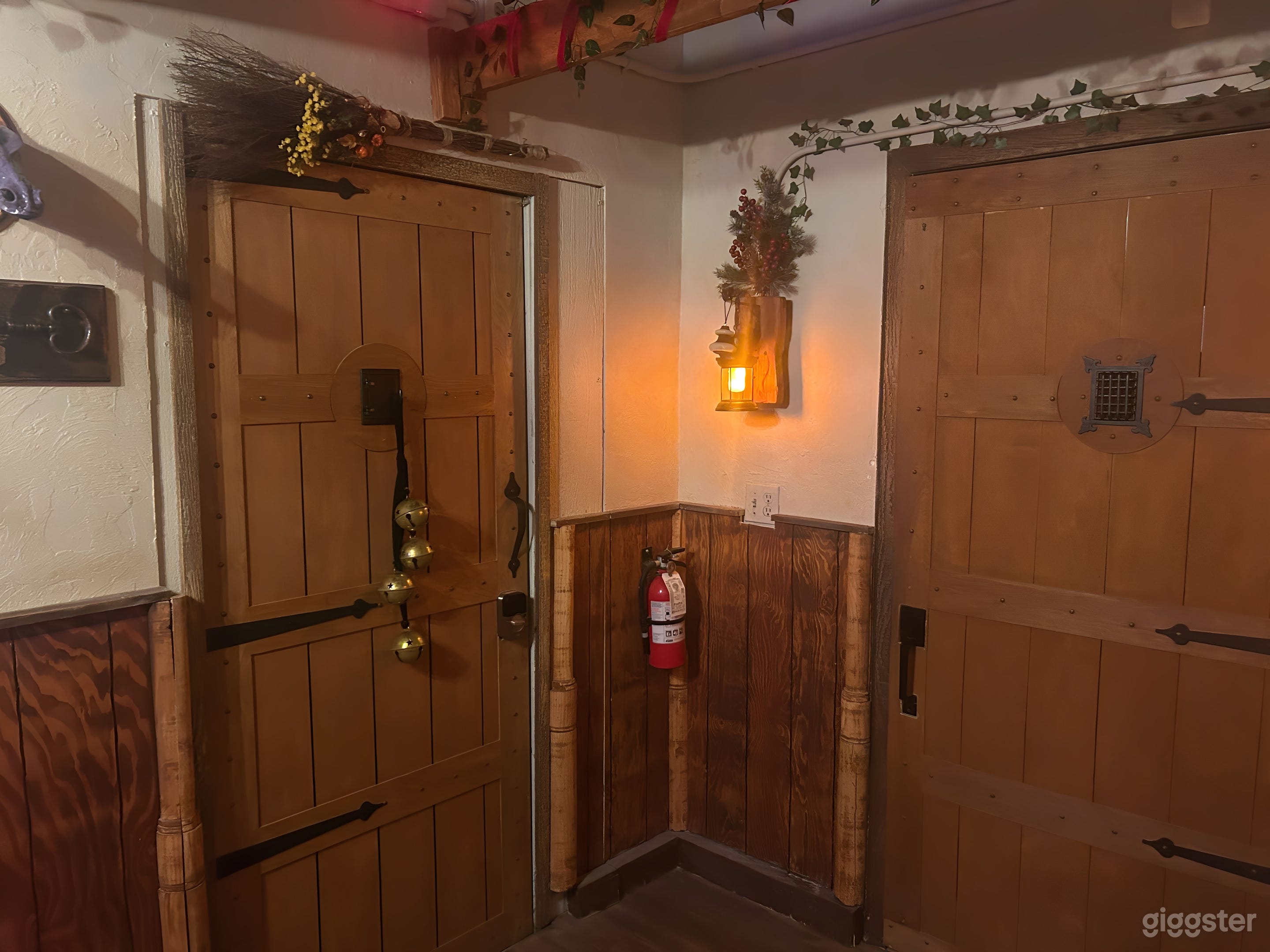 Immersive escape Room Lobby Photo 2