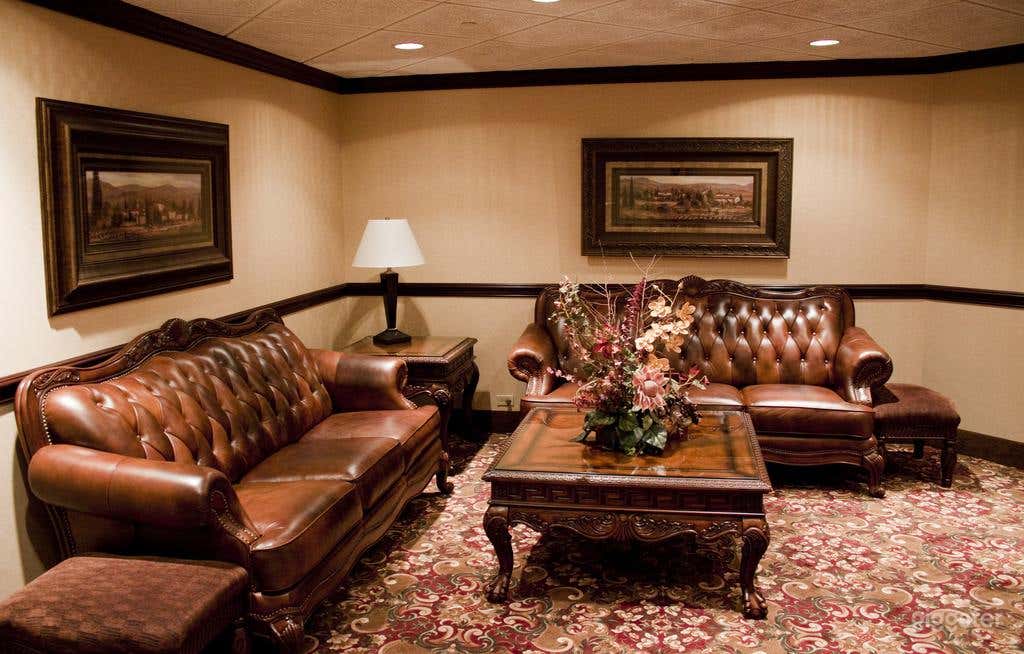 Stunning Lobby Venue in Ohio Photo 4
