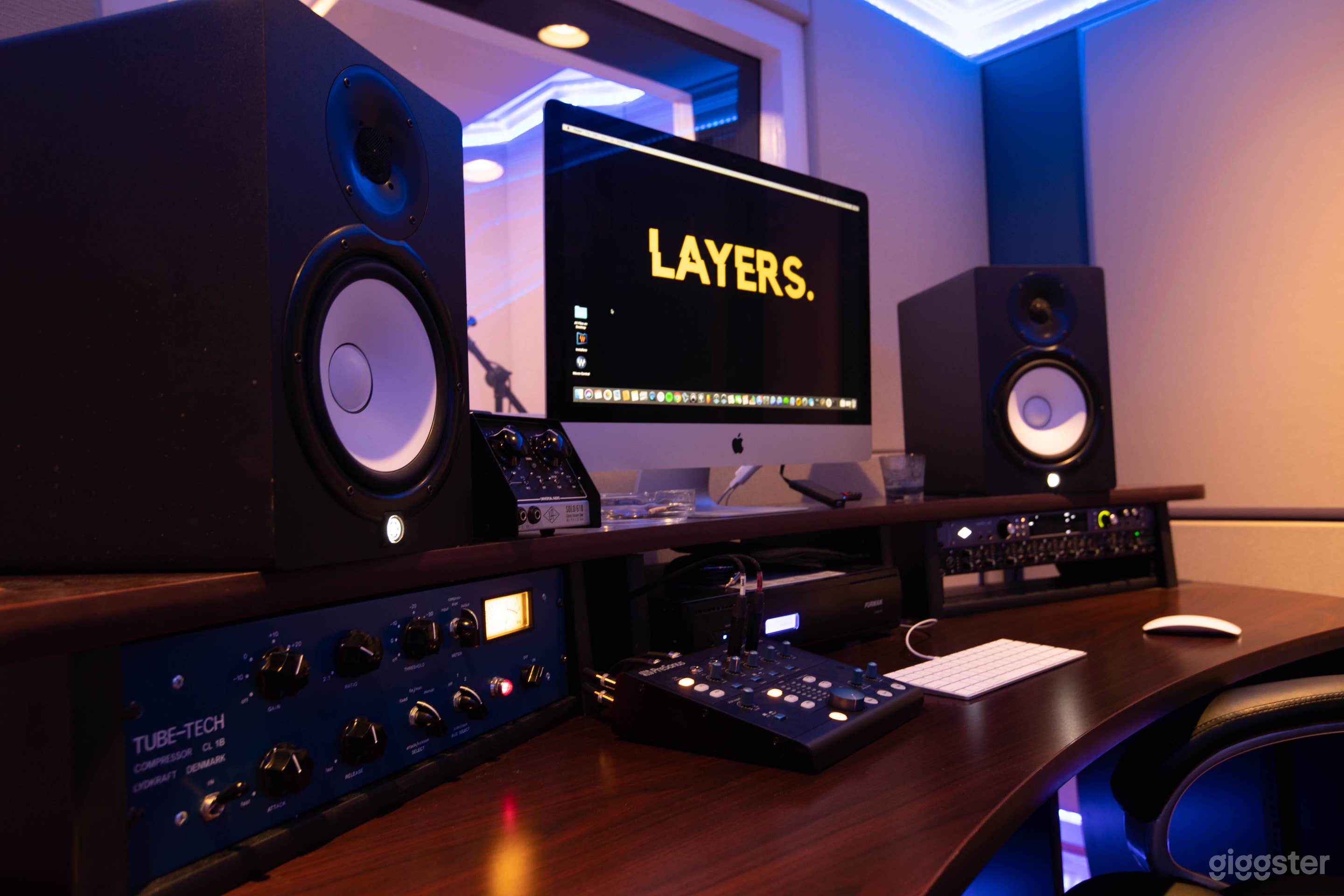 Studio A - Workstation