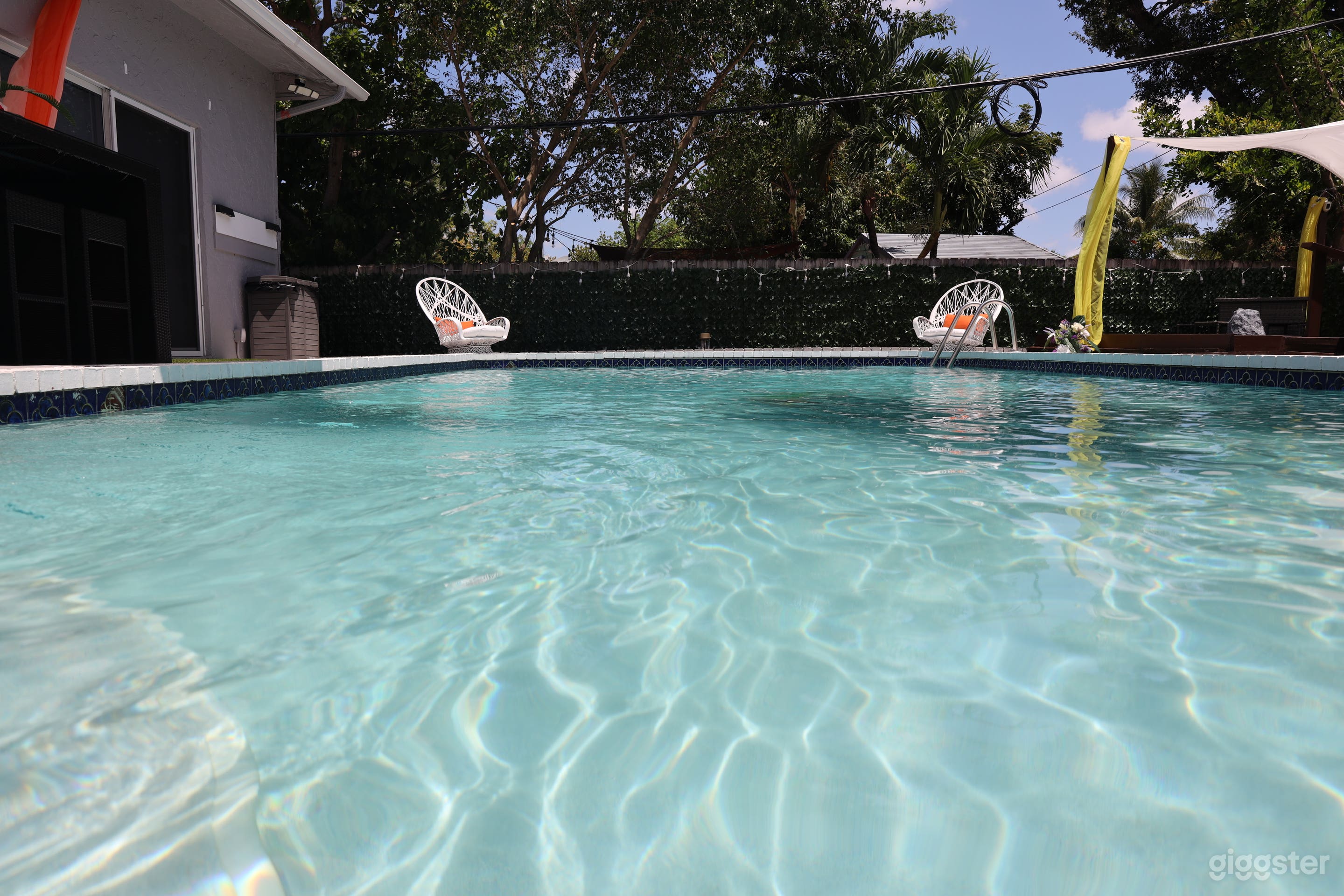 Private Outdoor Swimming Pool Rental  Photo 3