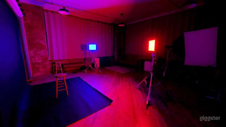  Daylight Photo/Video Studio in East Williamsburg Equipment Included 