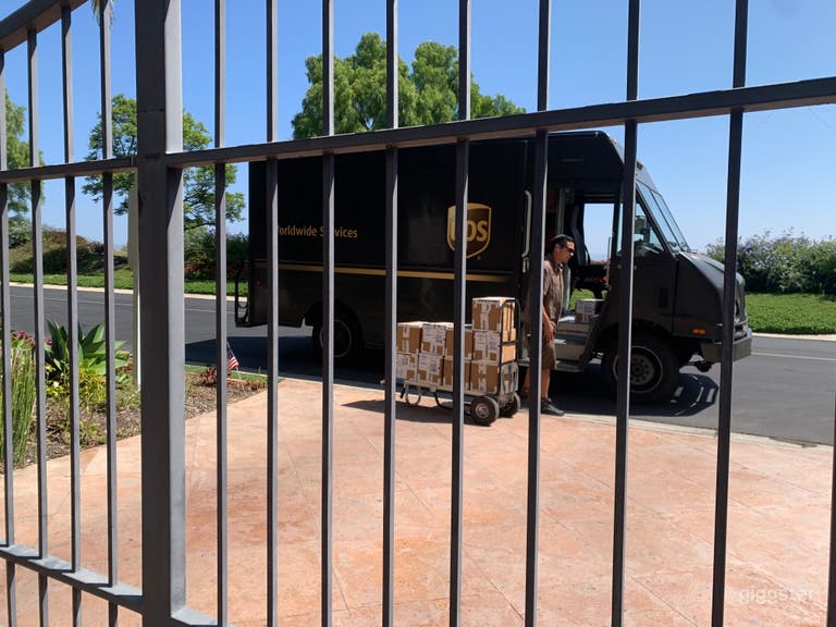  The Middle Room (Smaller Dance Studio) 