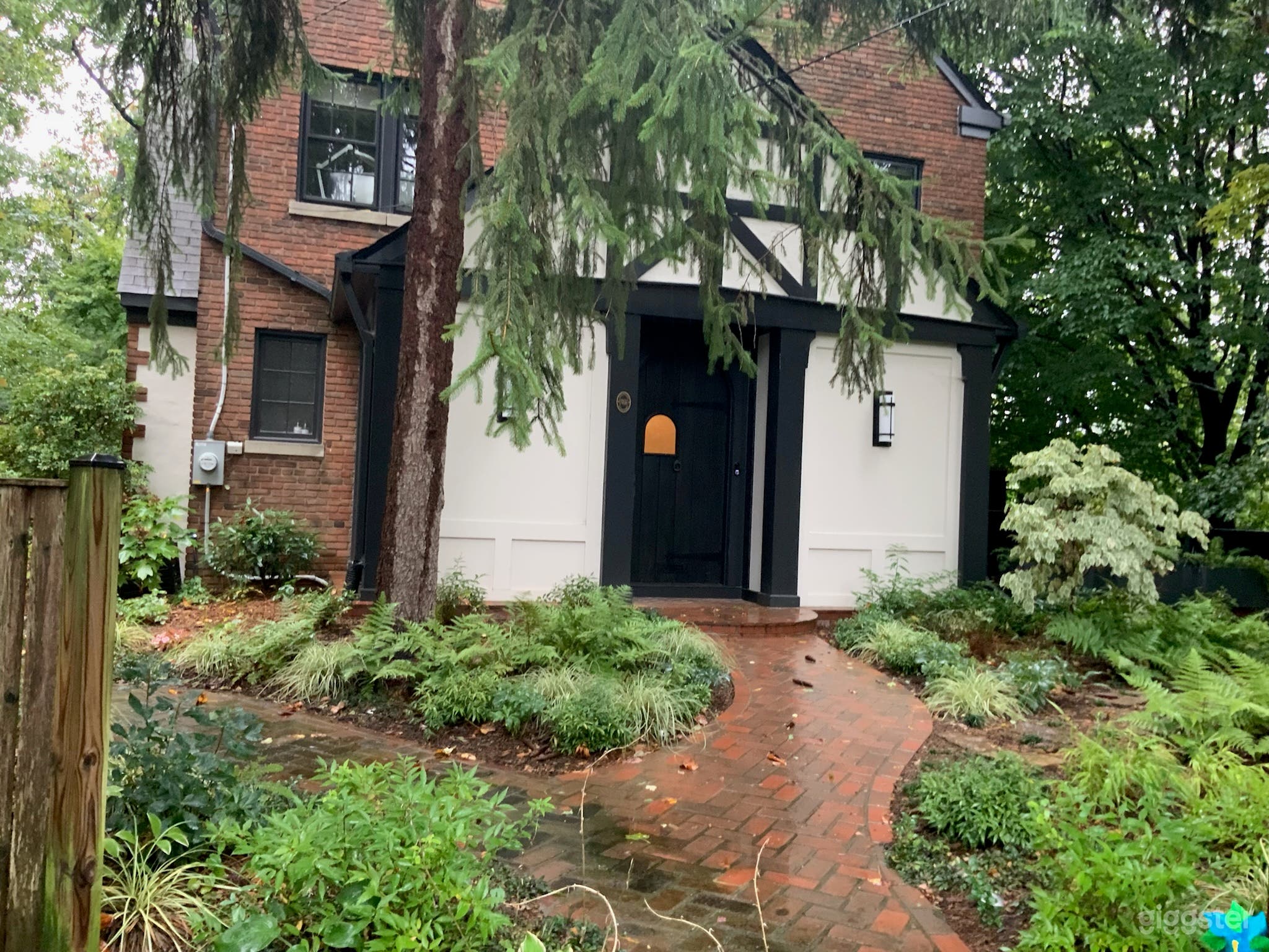 Tudor/Mid-century Modern City Home  Photo 2