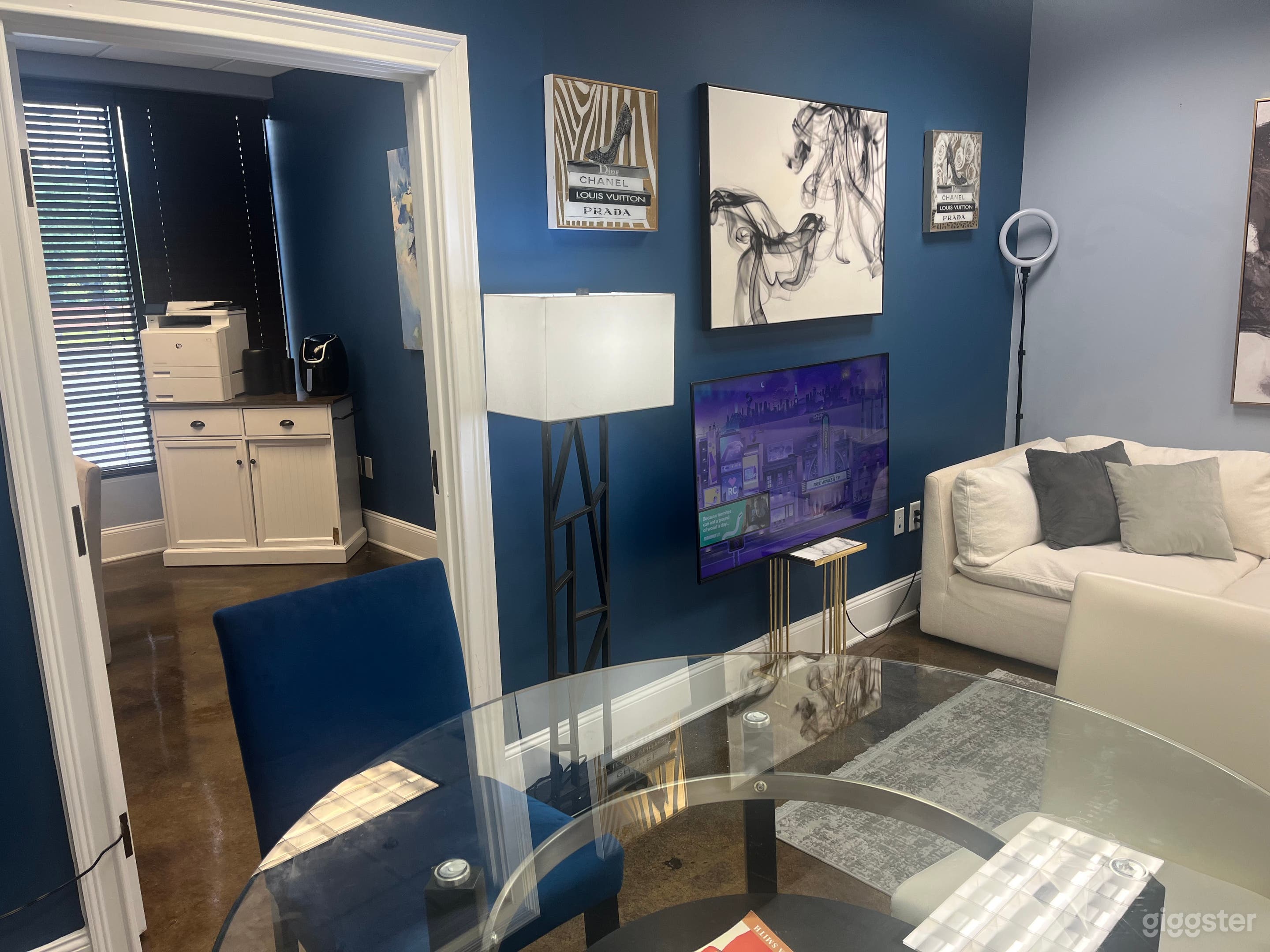 Stylish space for photo shoots, office, videos Photo 3