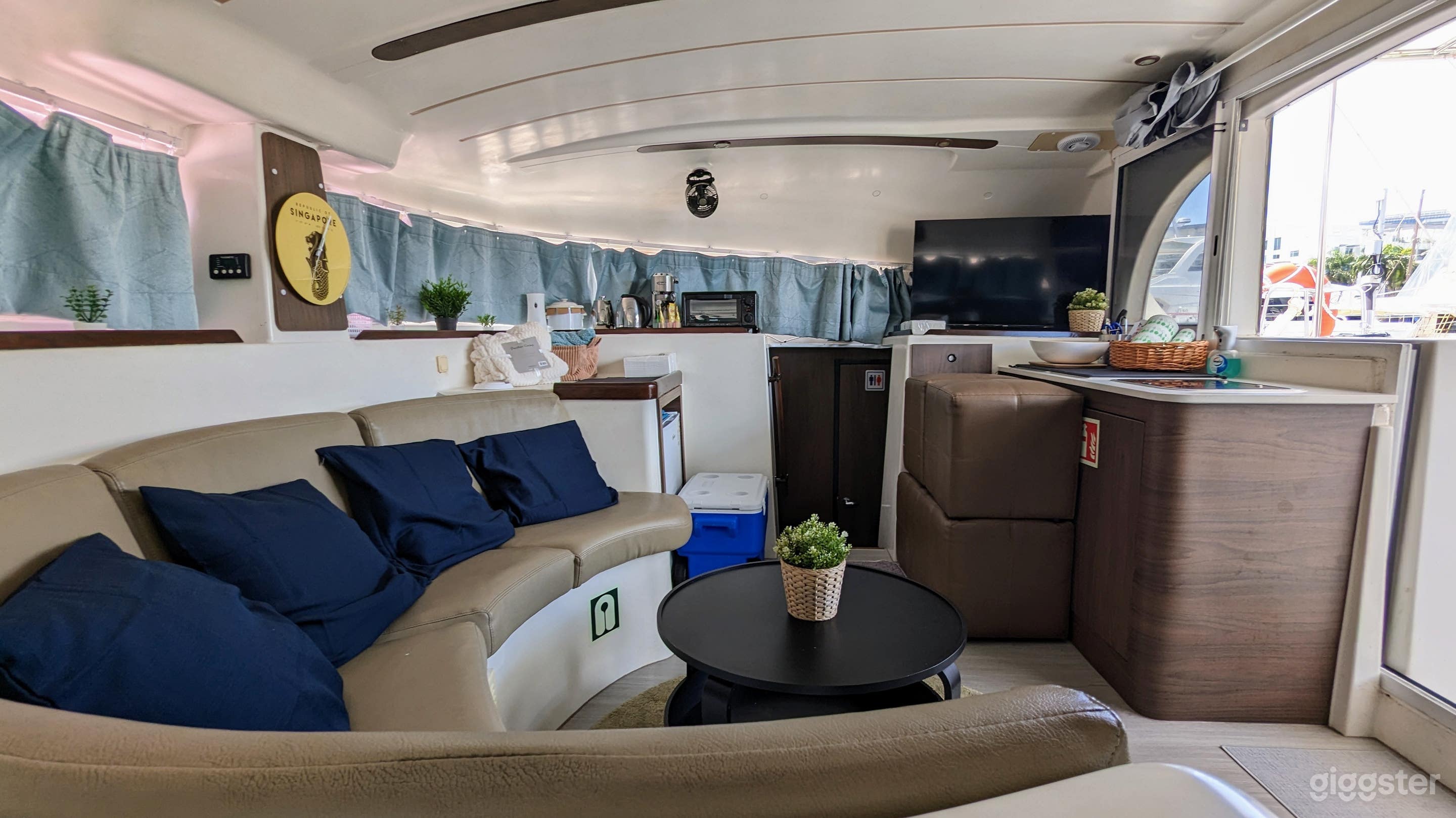 Luxury Sailing Yacht Photo 4