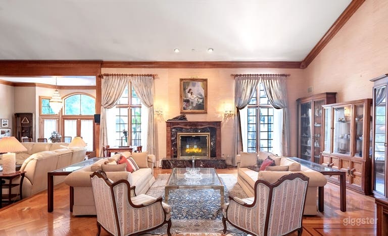  GRAND TRADITIONAL ESTATE WITH FORMAL GROUNDS 