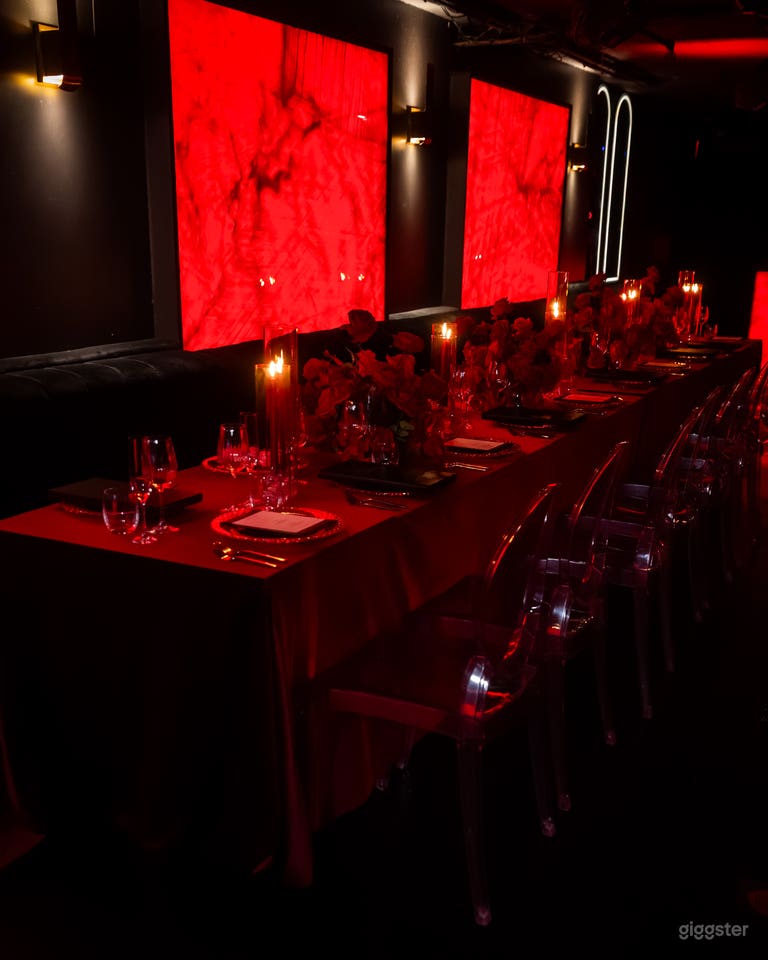  IntimateToronto Nightclub & Event Space with Bar 