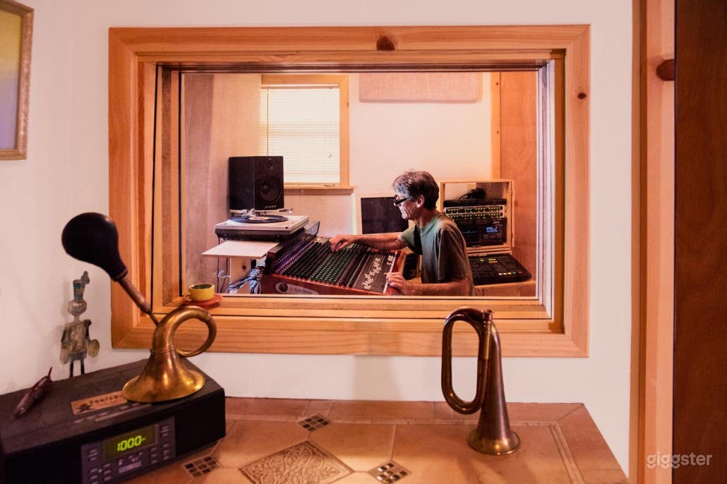 Amazing Recording Studio in Ashland Photo 2