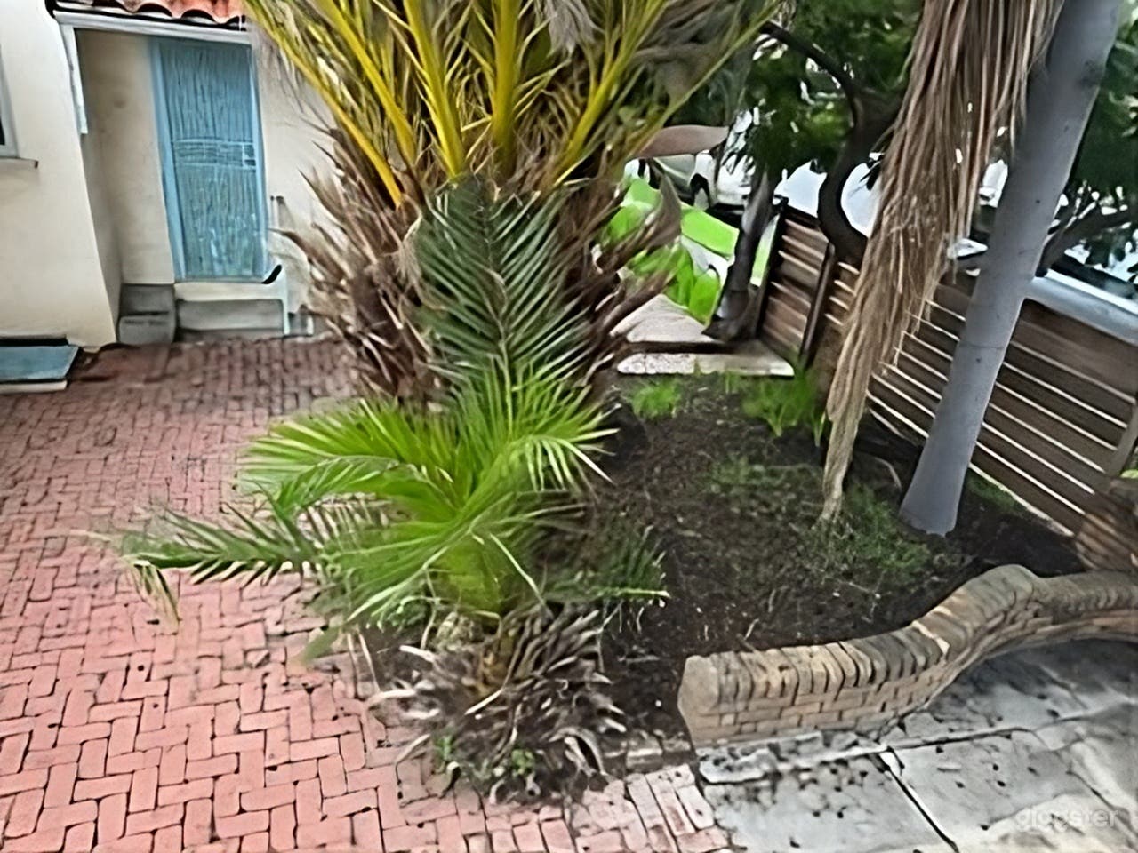 1920s Spanish-Style Fixer – Film-Ready Backyard Photo 4