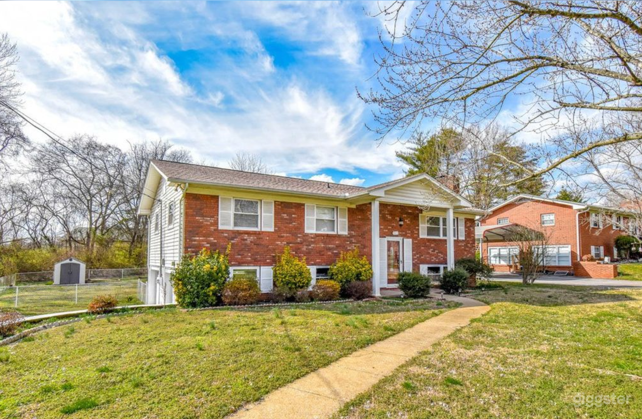 Side view of Front Yard