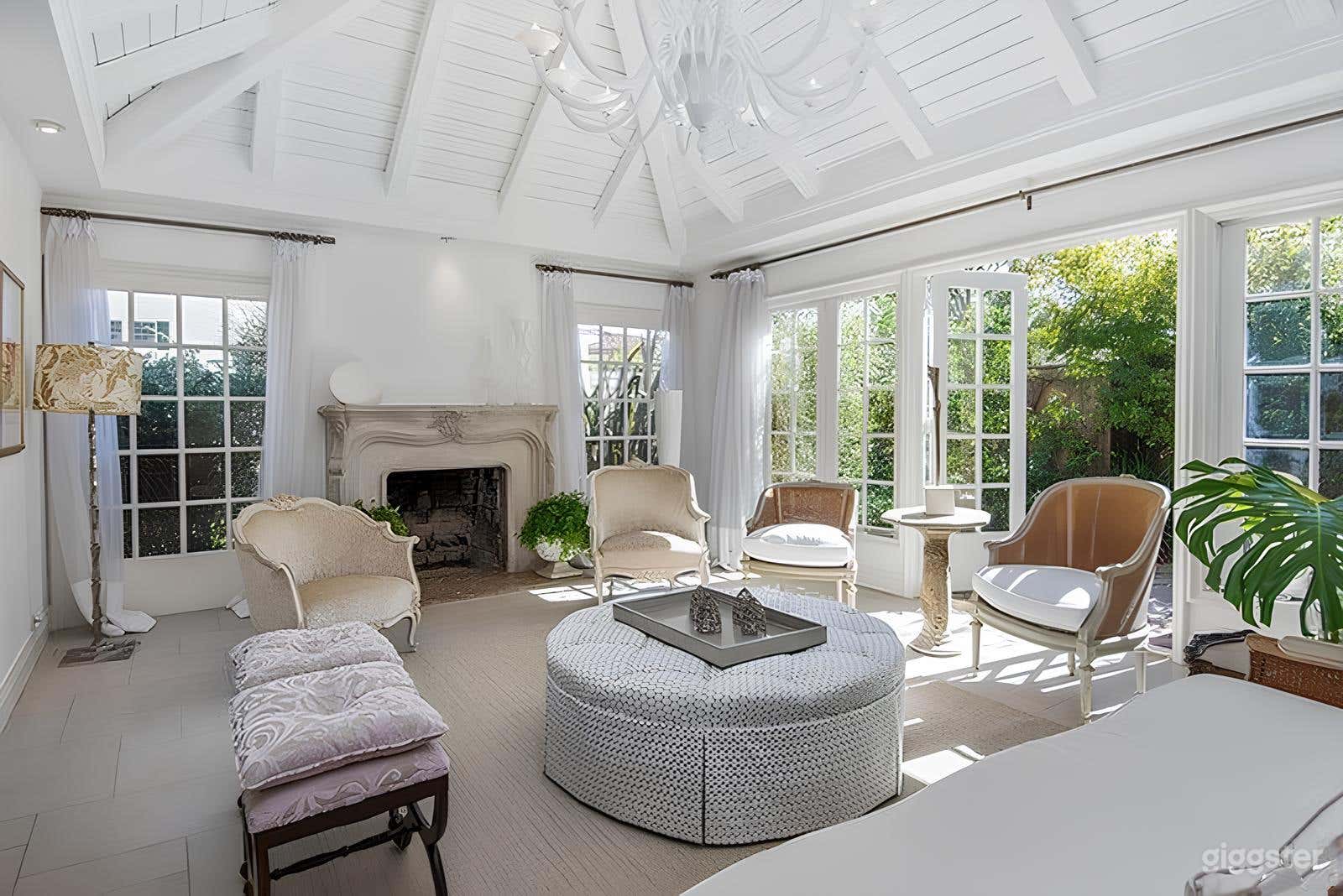 Luxurious Estate with Pickleball Court &amp; Pool (Buyout) Photo 4