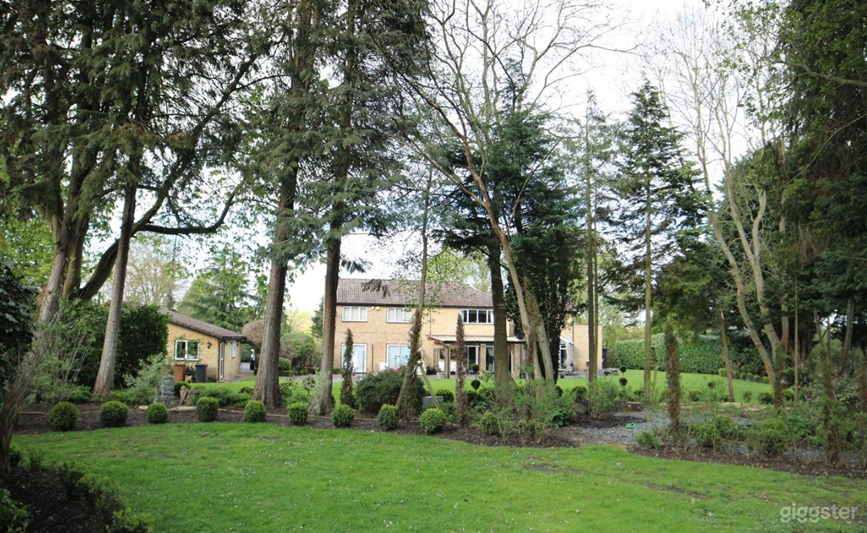 Private Outdoor Sanctuary Photo 3