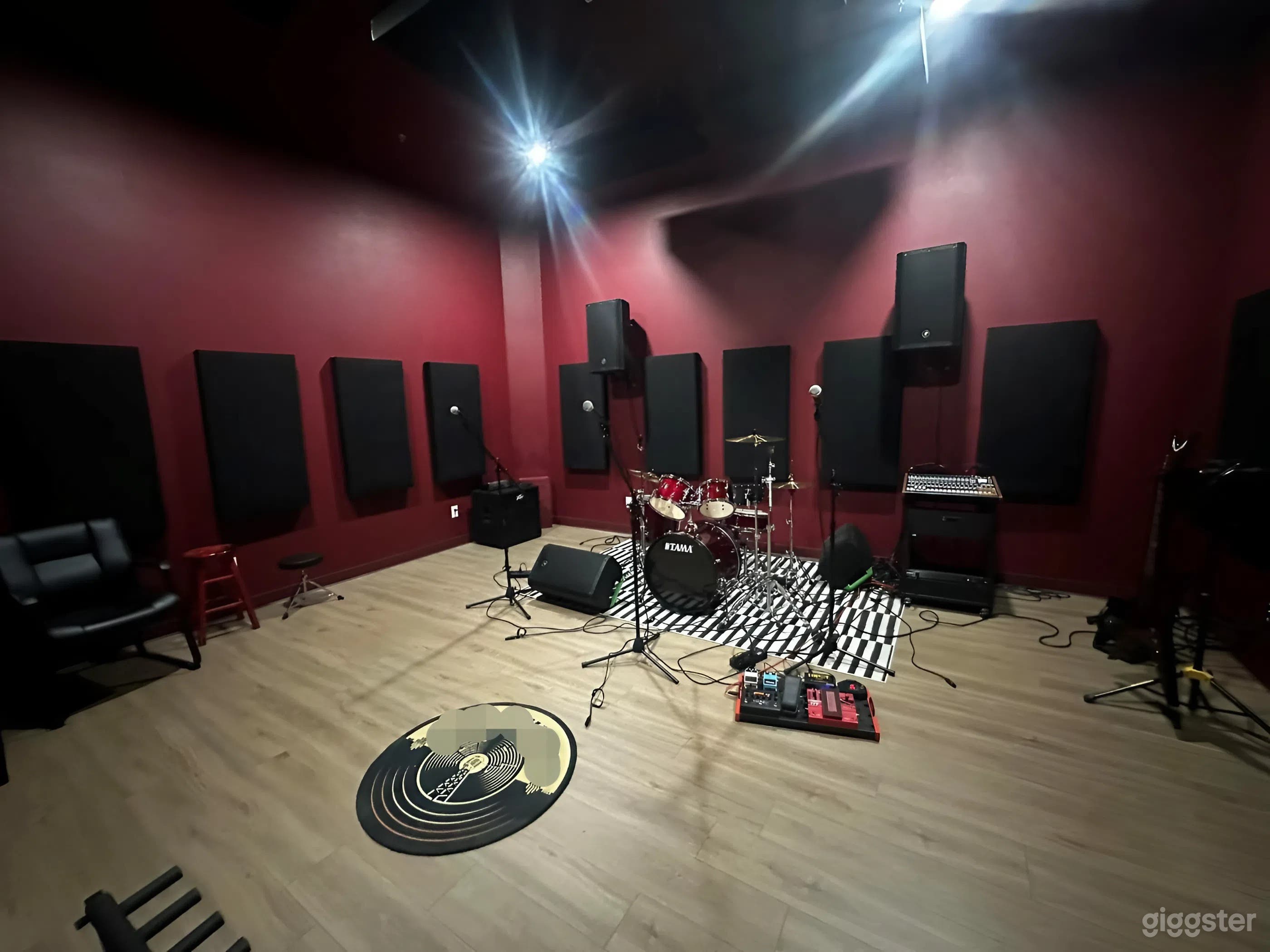 Red Room - Rehearsal Space Photo 1