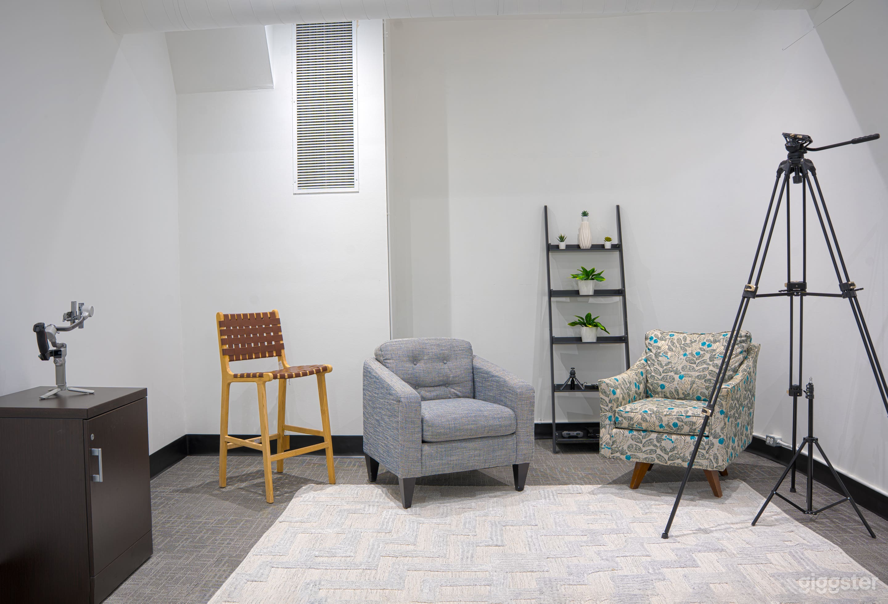 Media/Studio Room Space for Podcasts, Video Shoots and More. Photo 2