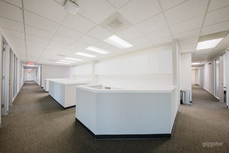  SLEEK SEPULVEDA WORKSPACE PRIVATE OFFICE 