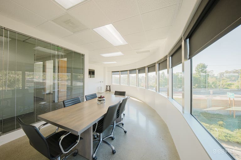  SLEEK SEPULVEDA WORKSPACE PRIVATE OFFICE 
