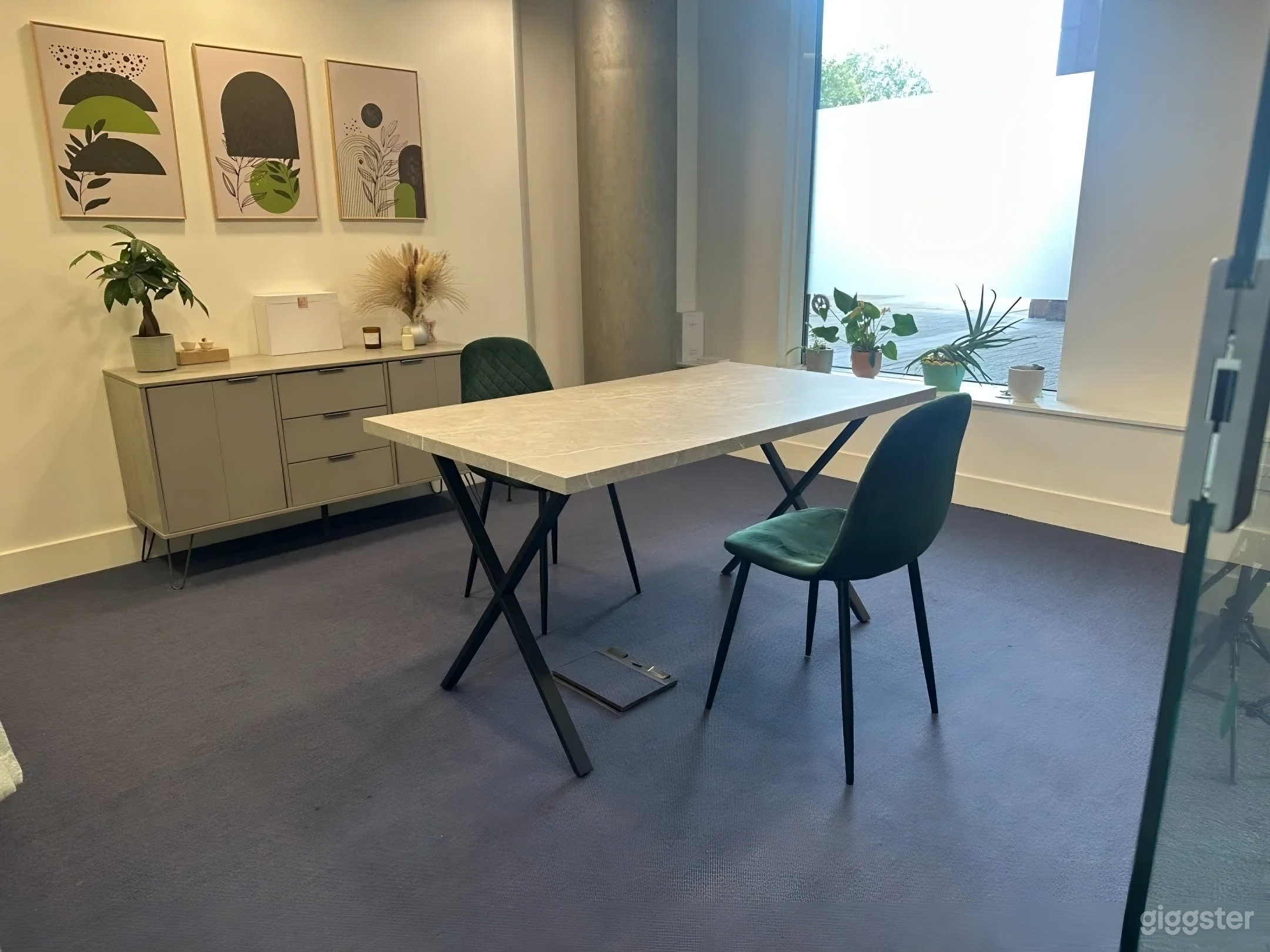 Vauxhall Workshop Room Photo 1