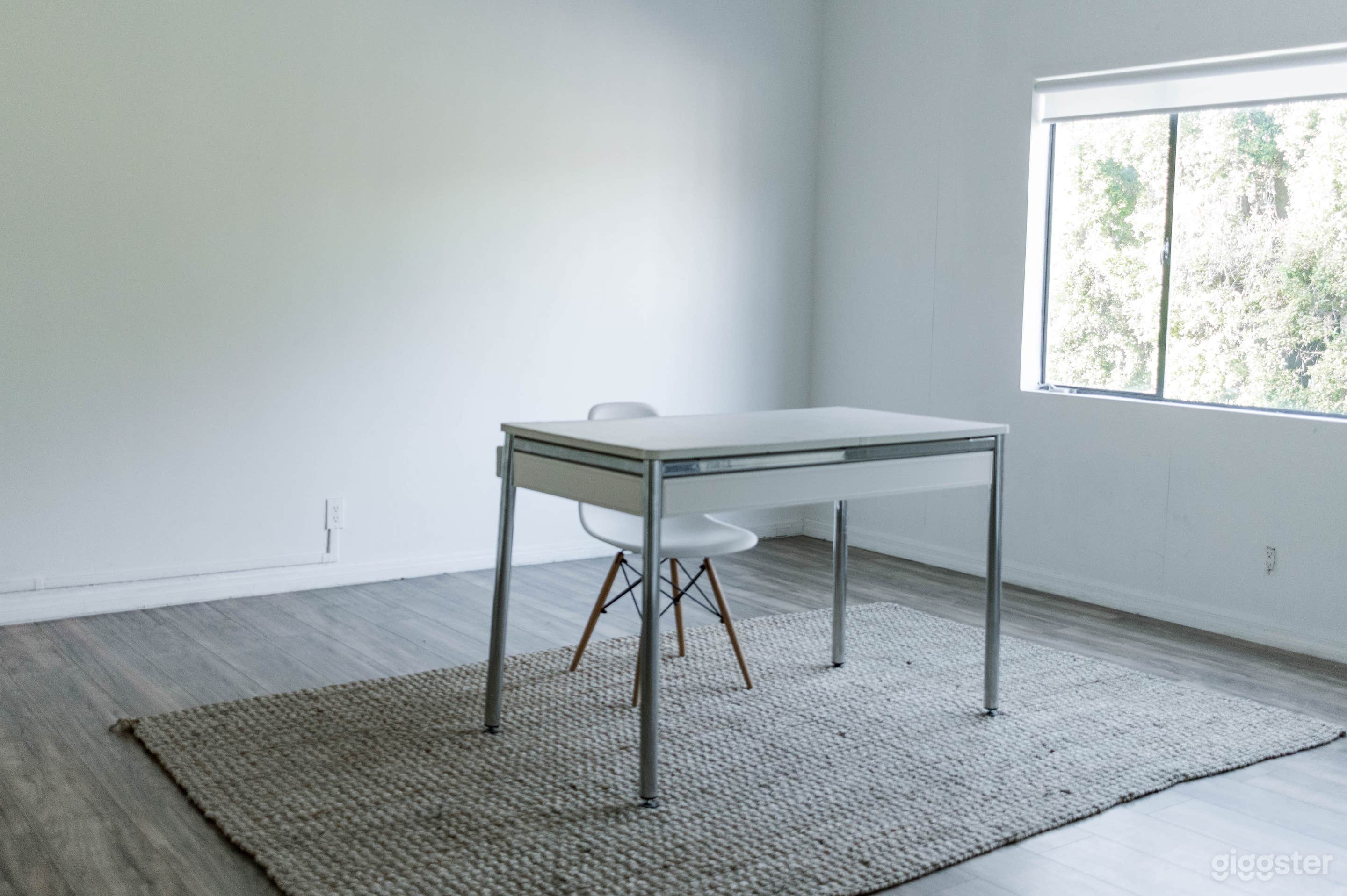 Sunset Strip adjacent Photo Studio/Casting Office Photo 4