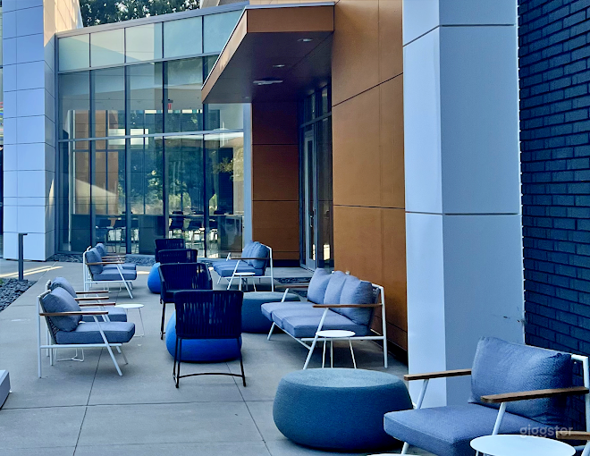 Executive Boardroom for 10 Guests Photo 4