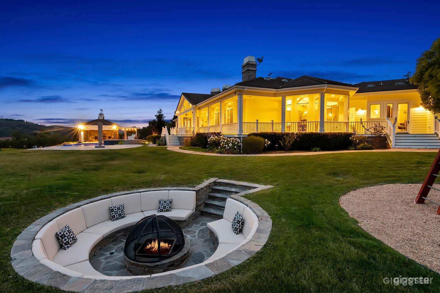 Poolside Blank Canvas Haven Photo 3