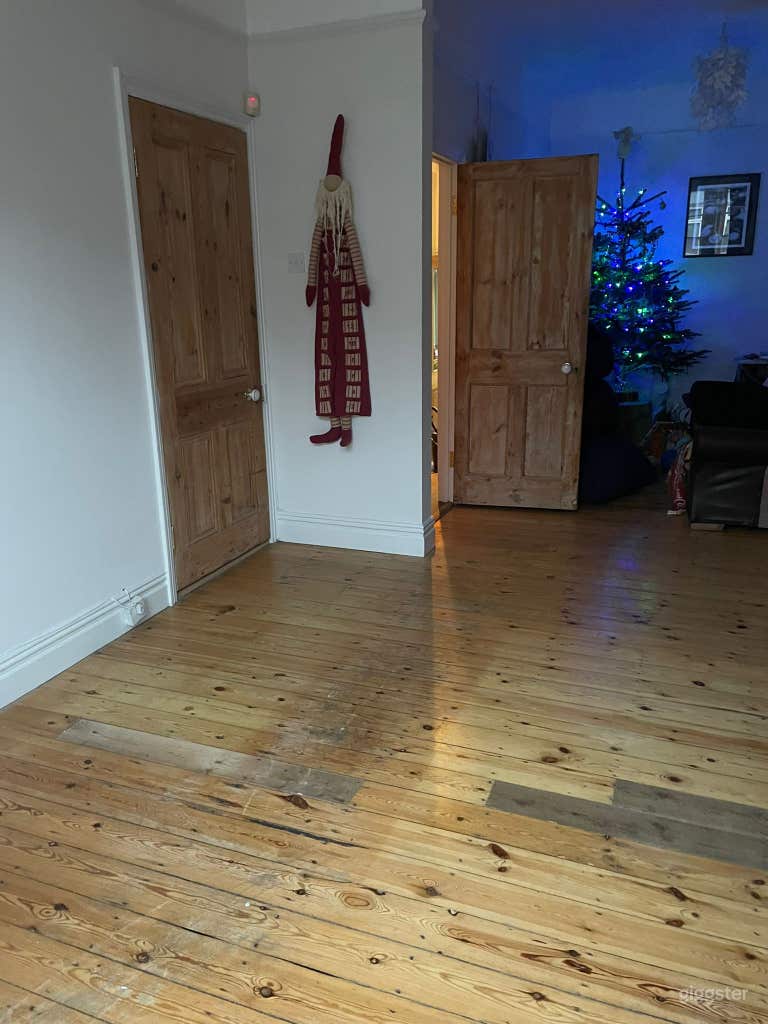  living room opposite end to show size 