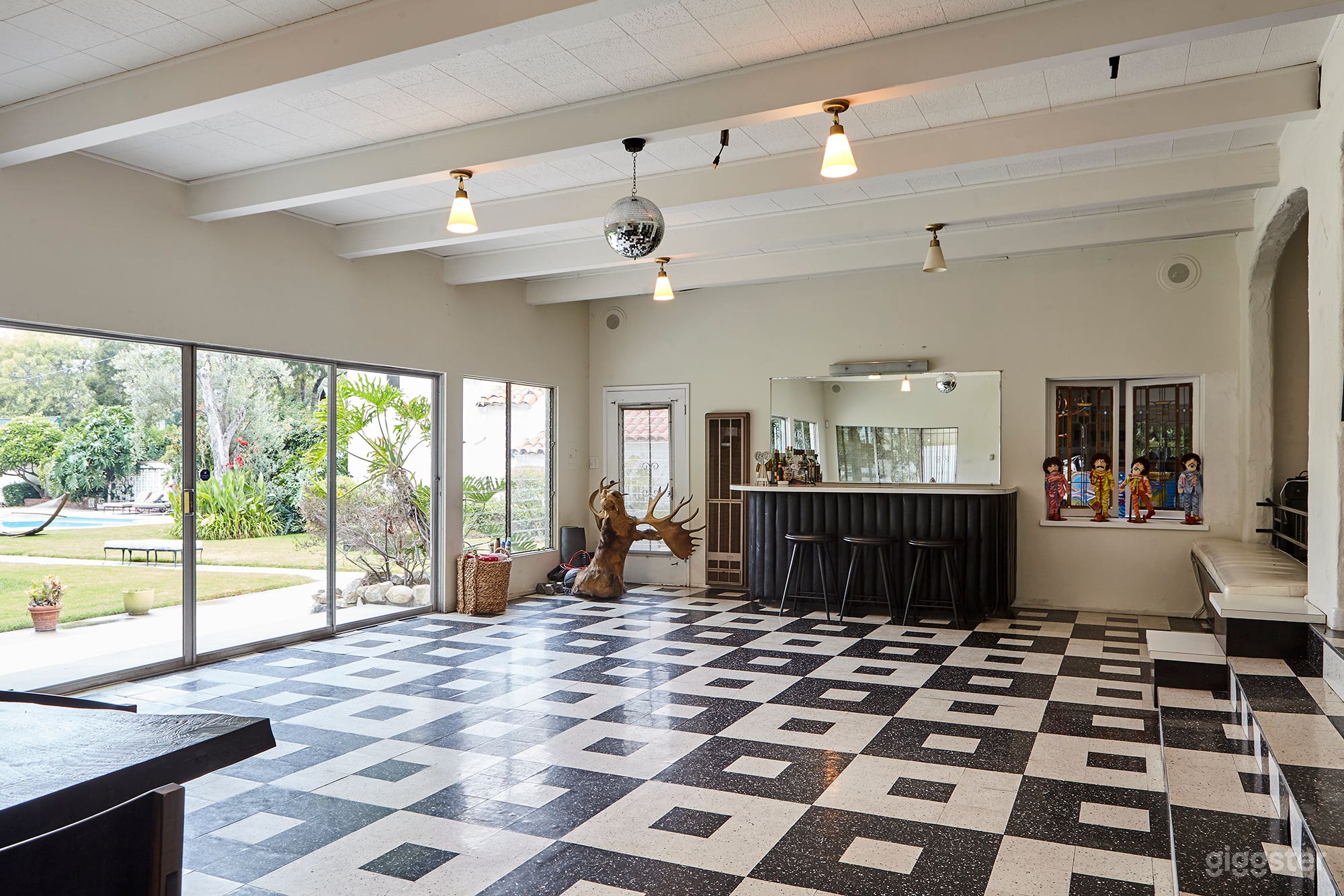 Beverly Hills Rock Mansion Photo 3