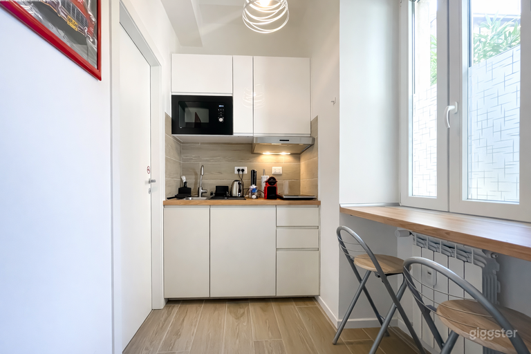  Appartamento con 2 Studi Eleganti a Milano 